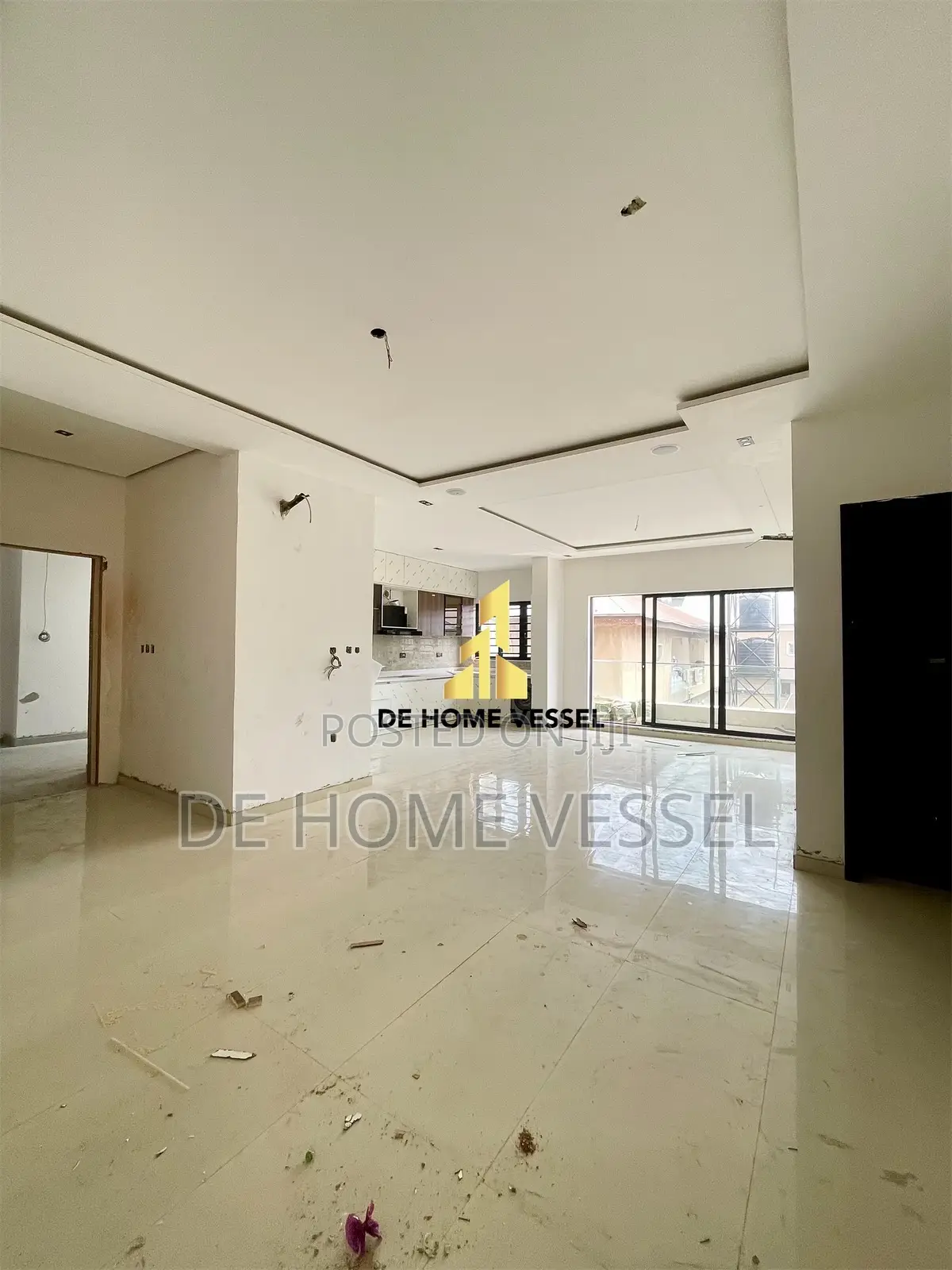 3bdrm Apartment in Lekki Phase 1 for sale