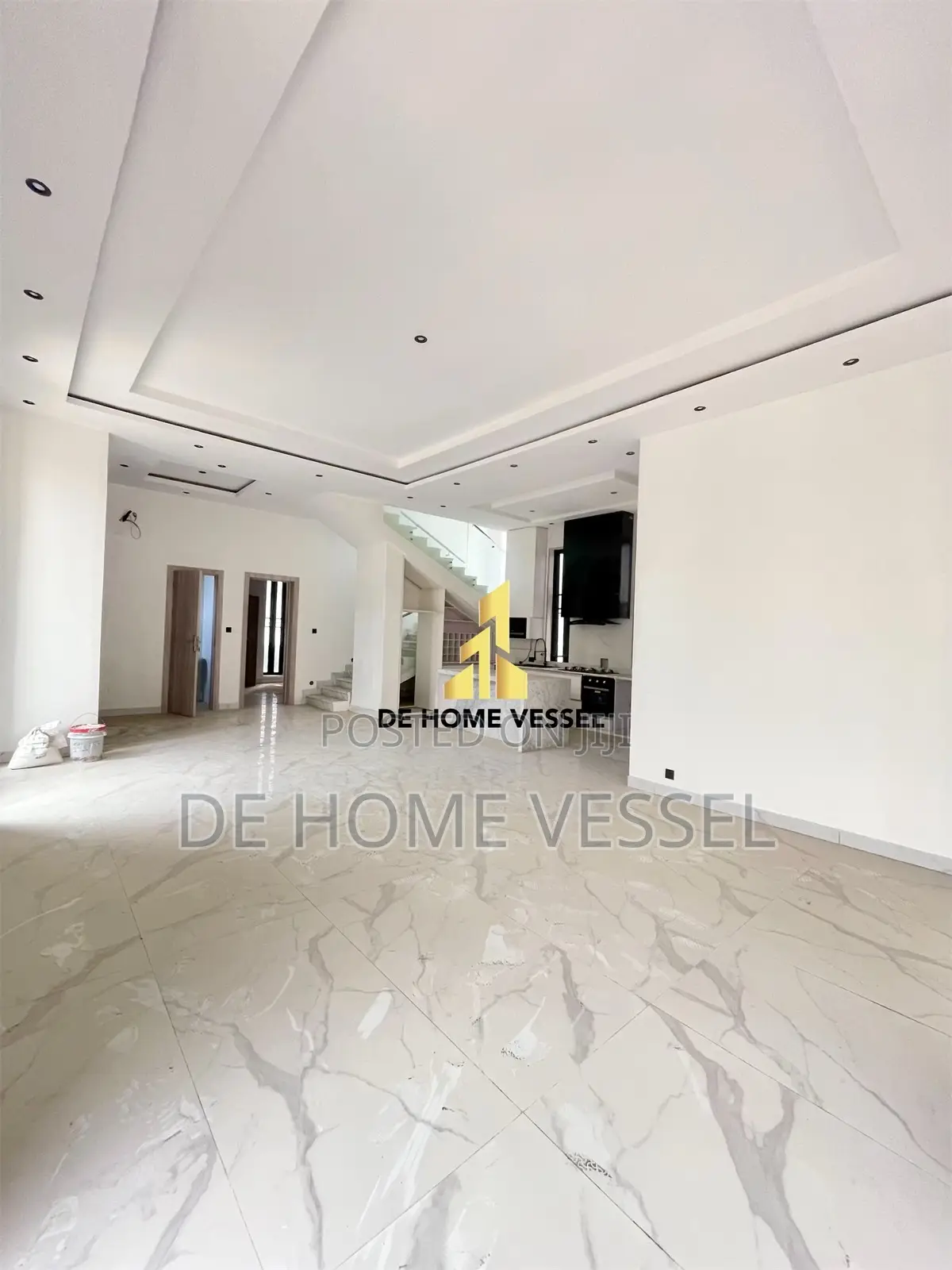 5bdrm Duplex in Osapa london for sale
