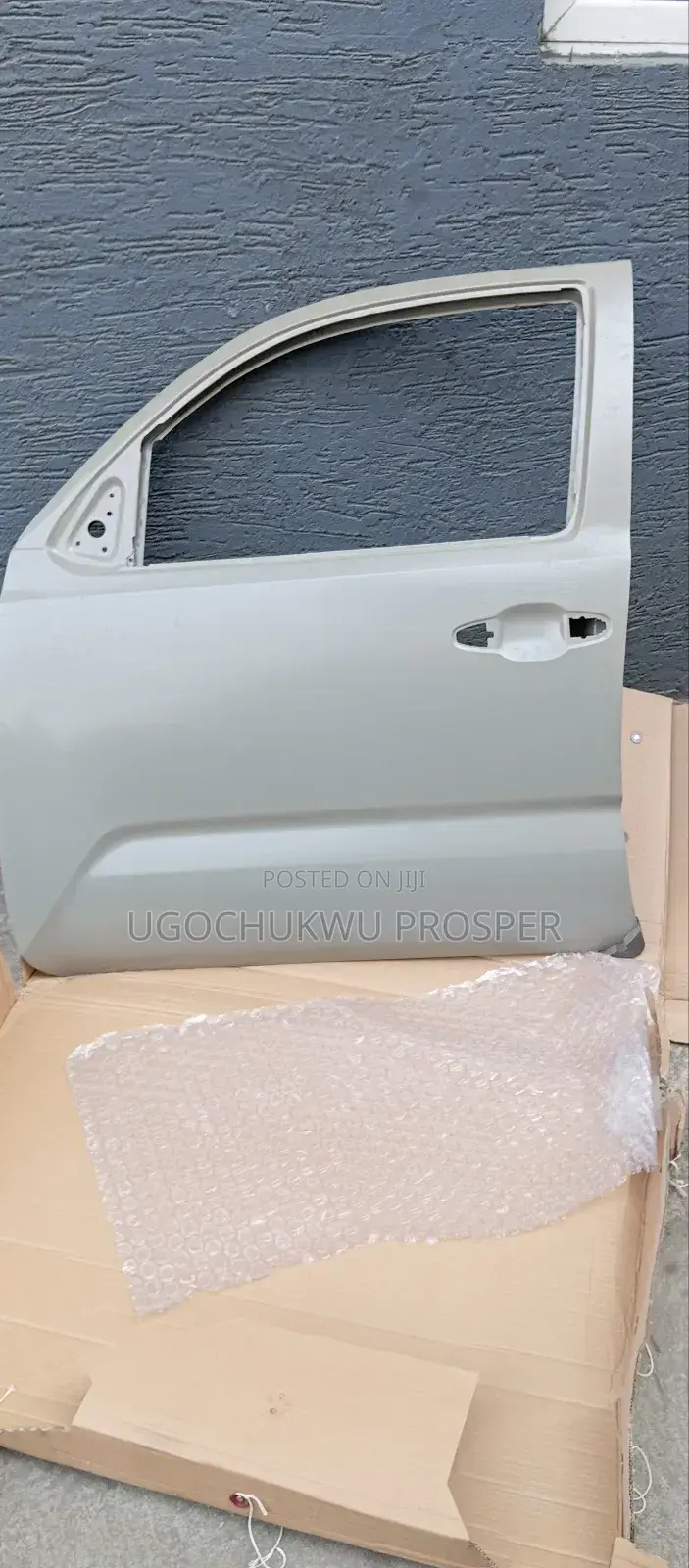 Toyota Tacoma 2018-2020 Front Door L