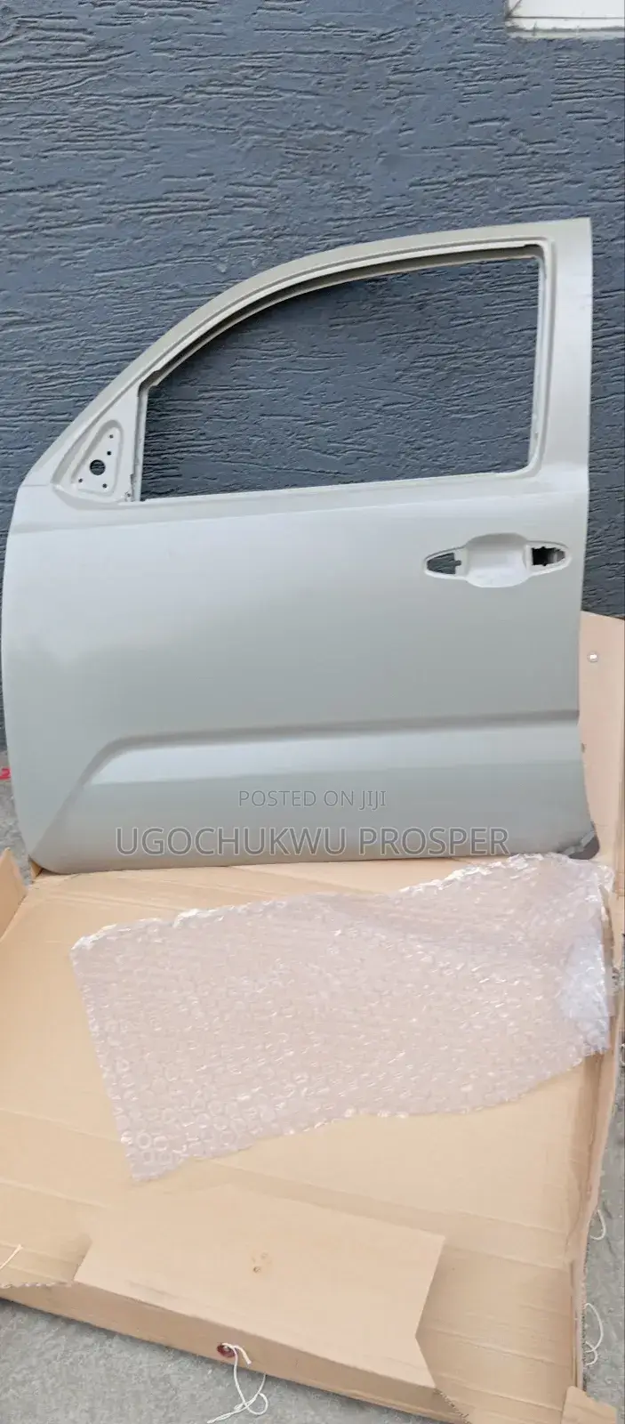 Toyota Tacoma 2018-2020 Front Door L