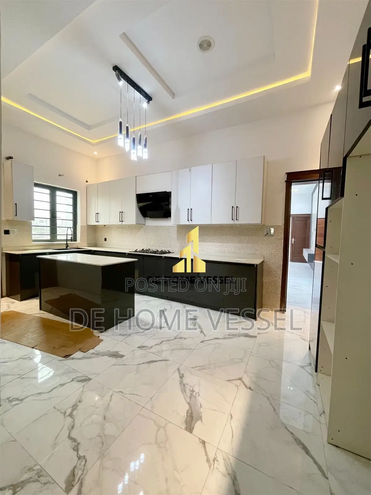 5bdrm Duplex in Ikate for sale