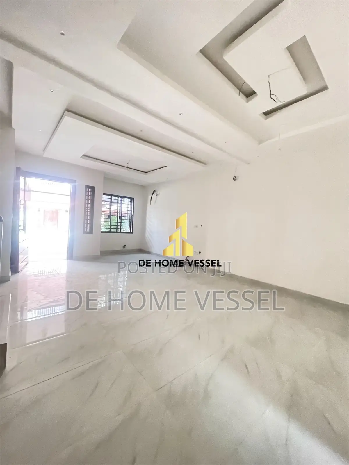 4bdrm Townhouse/Terrace in Ikate for sale