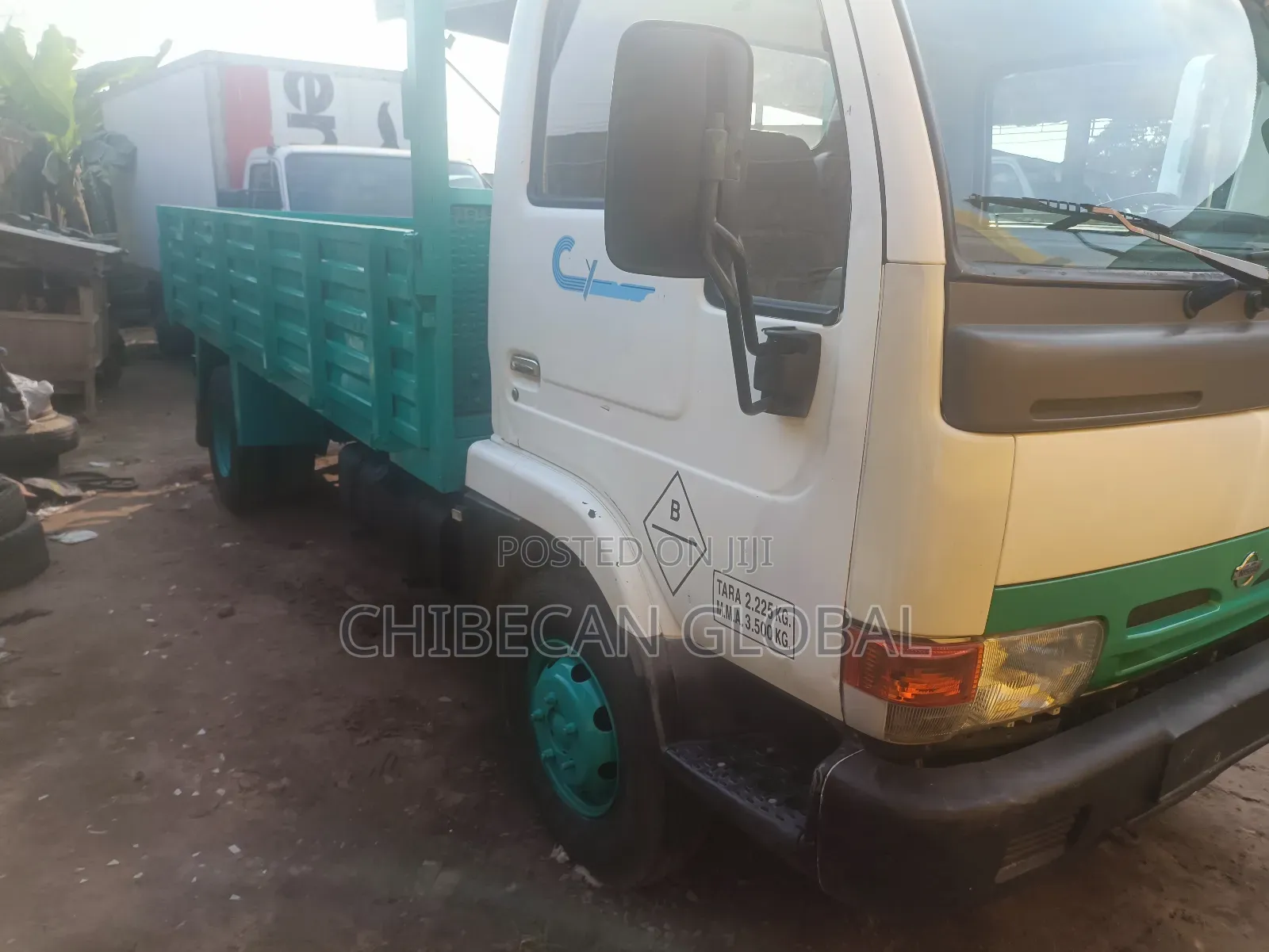 Nissan Cabstar Pickup Truck 6 Tyres Petrol (Foreign Used)