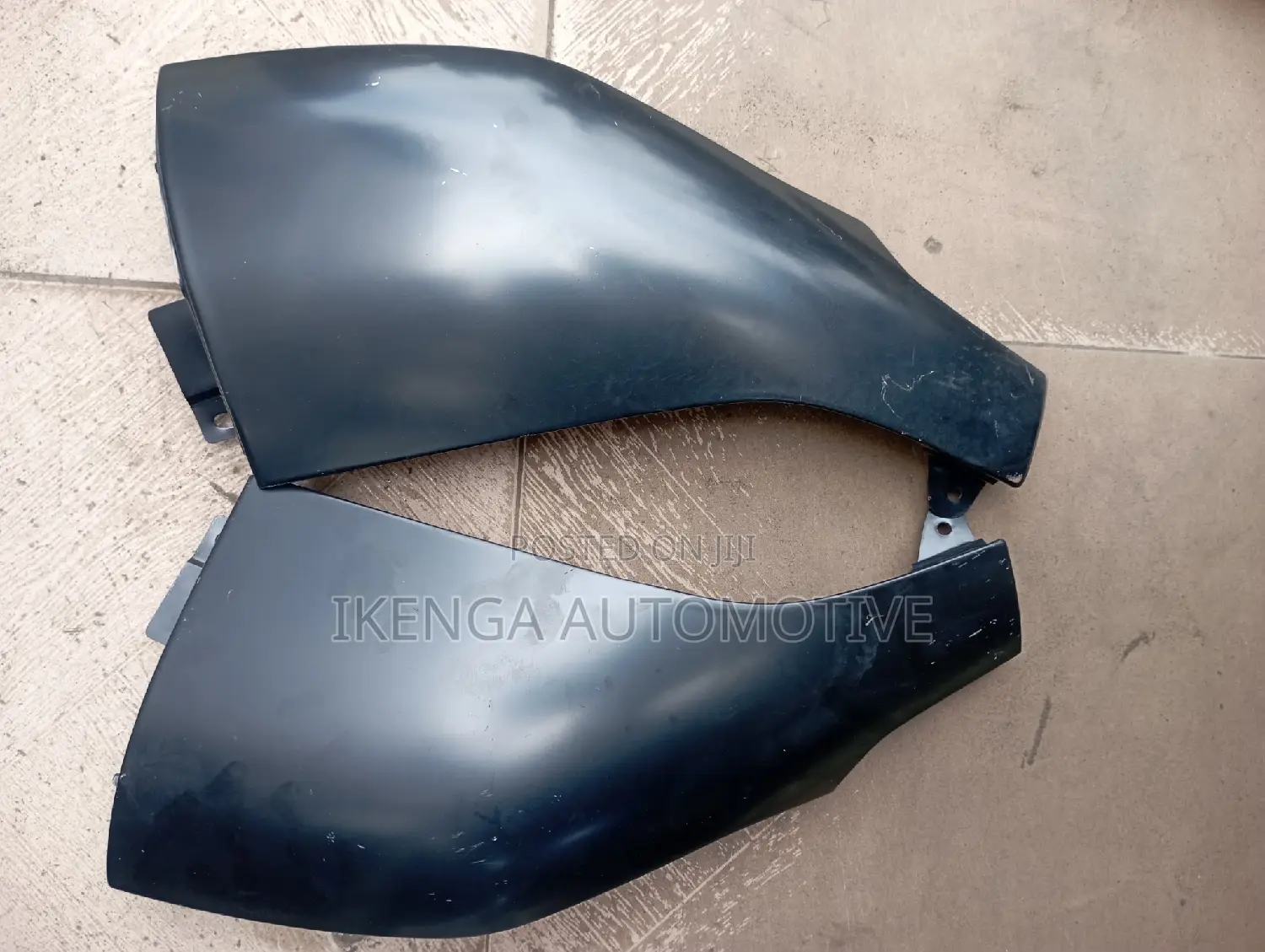 Fender Toyota Hiace 2005-2010