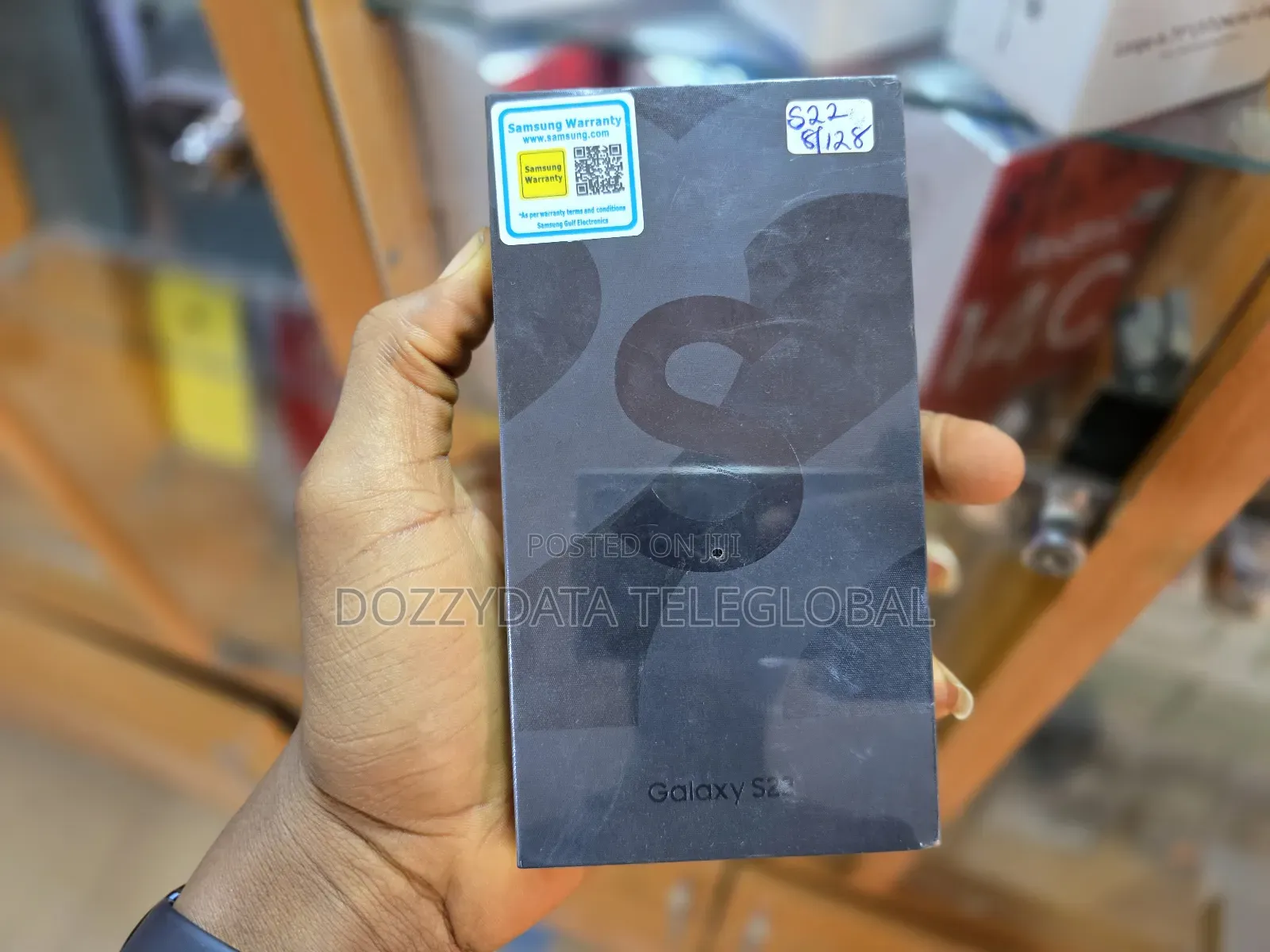 New Samsung Galaxy S22 5G 128 GB