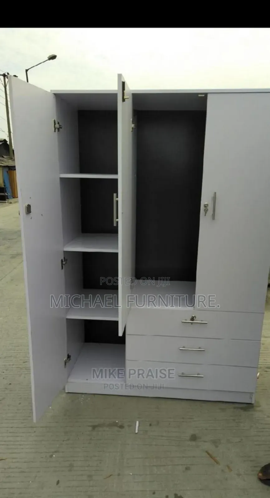 Newly Constructed Top Quality 4 by 6 Wardrobe With 3 Drawers