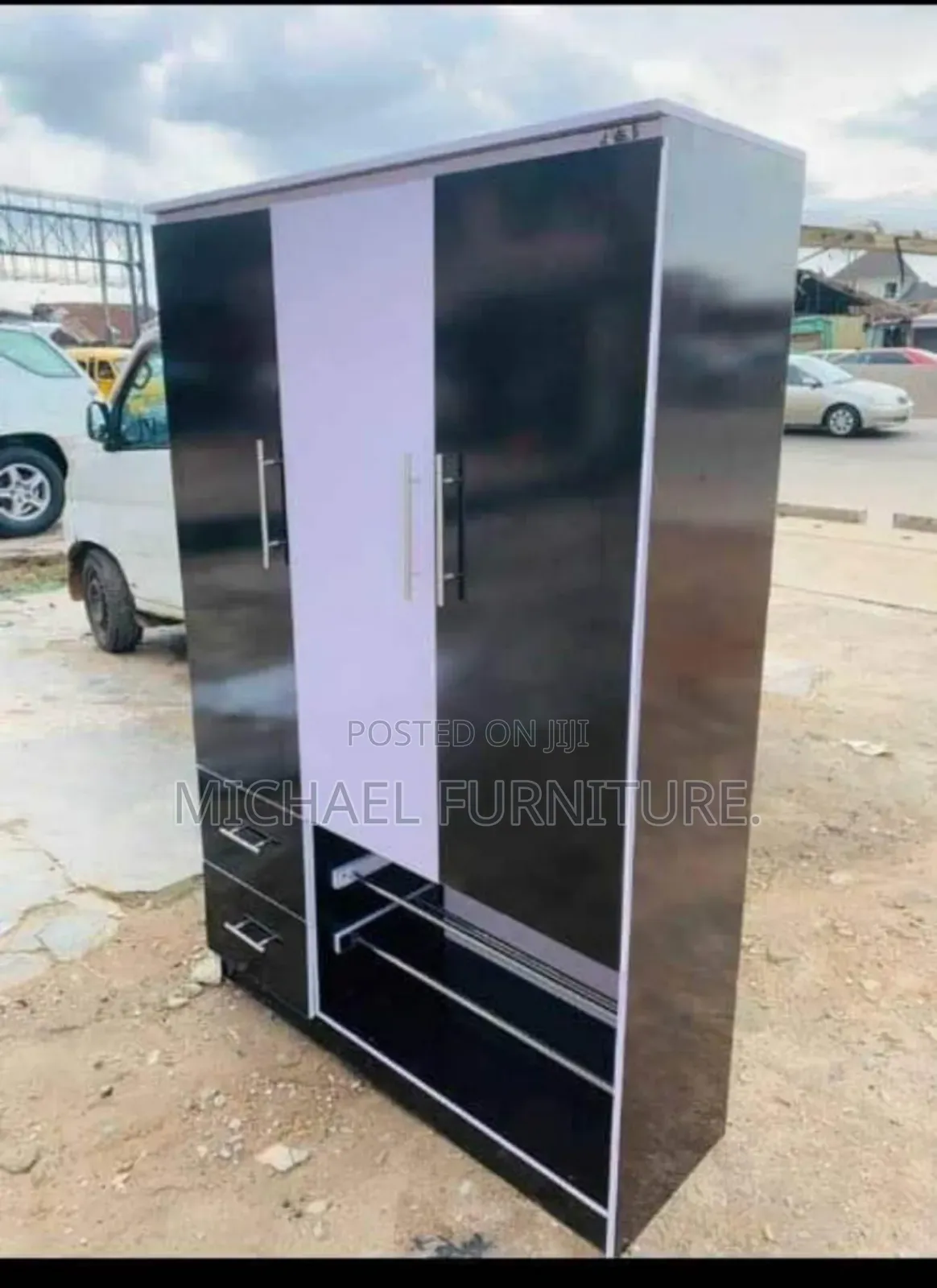 Well Designed Strong 4 By 6 Wardrobe With 2 Drawers