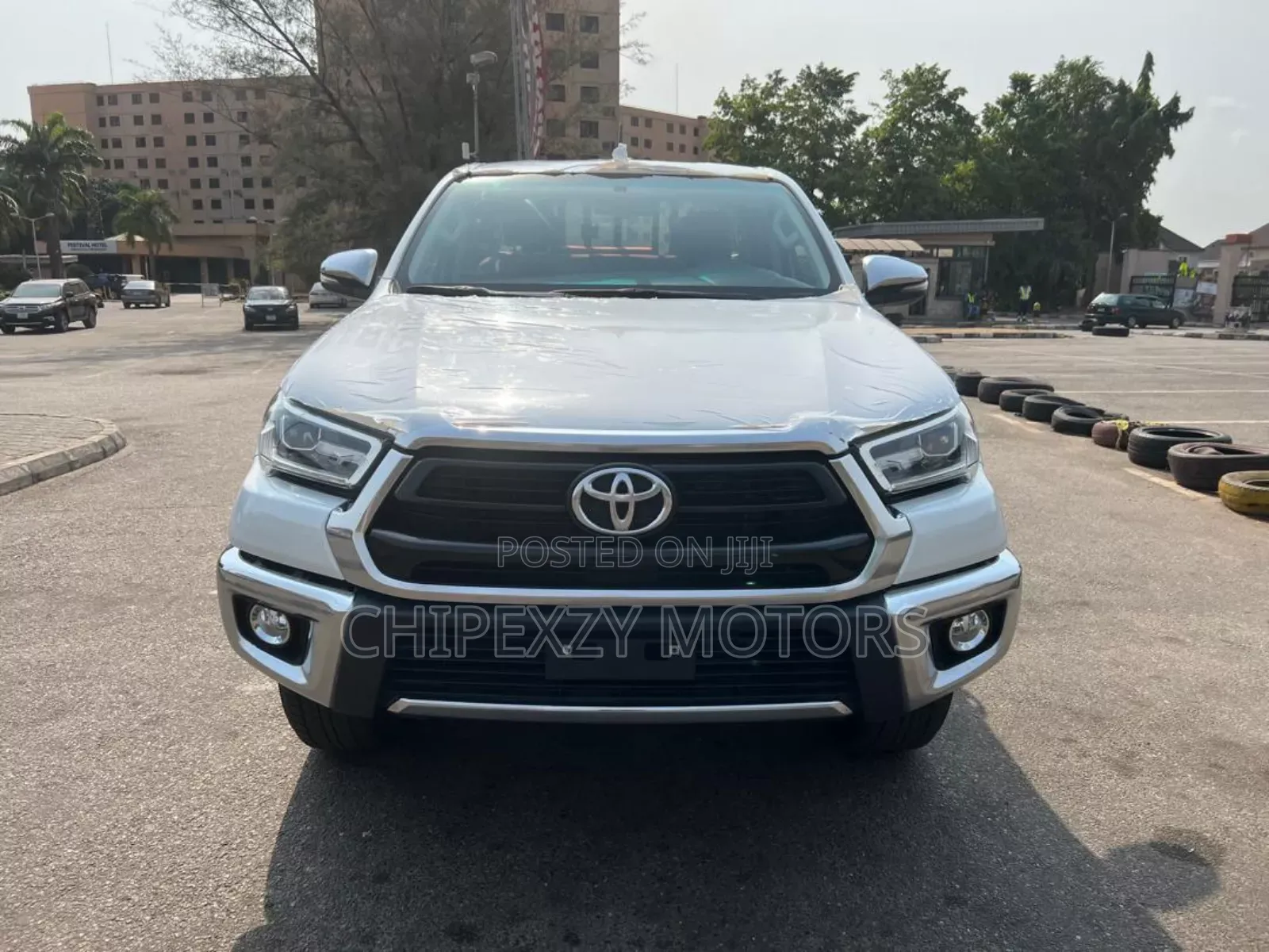 New Toyota Hilux 2023 White