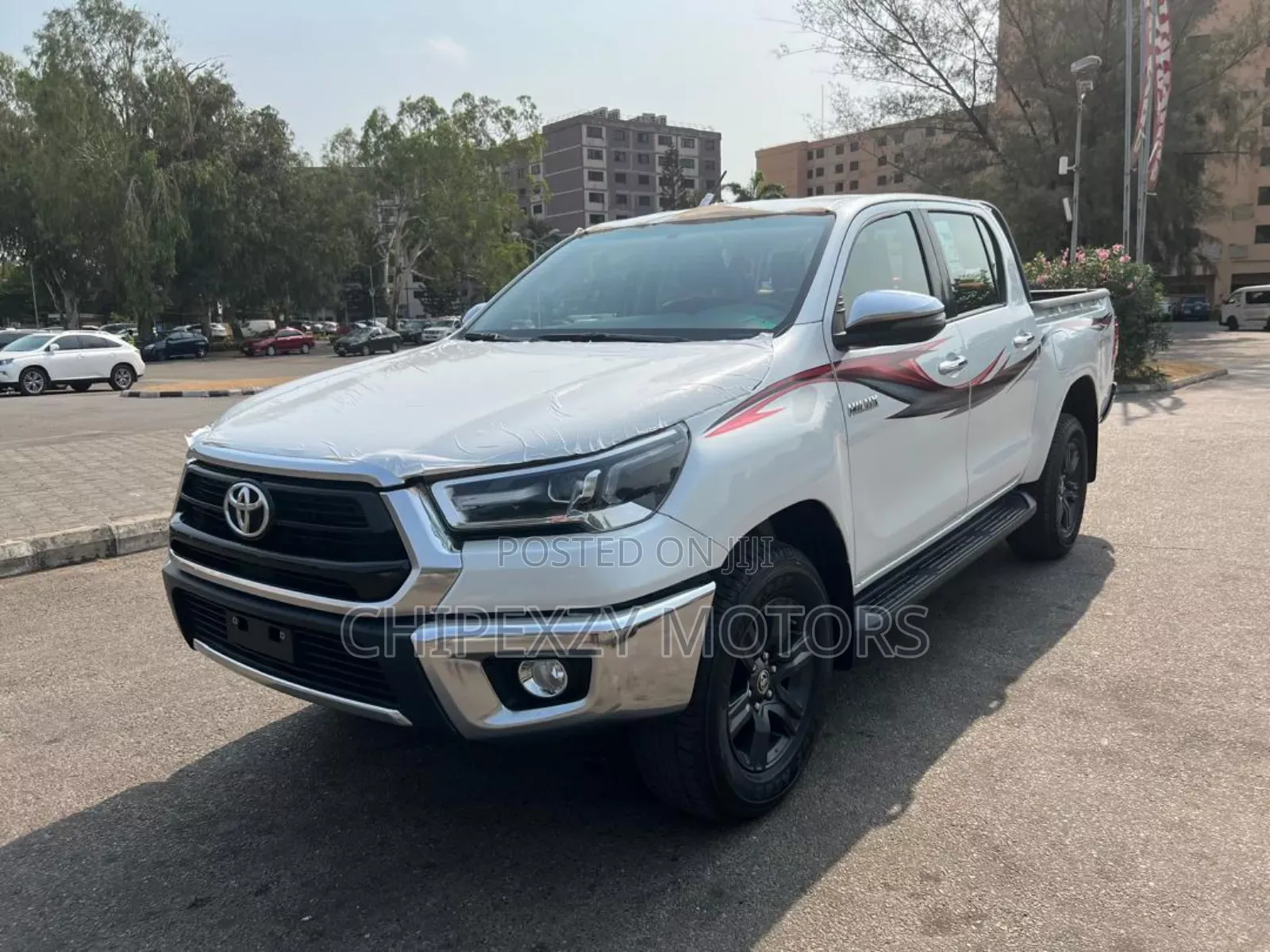 New Toyota Hilux 2023 White