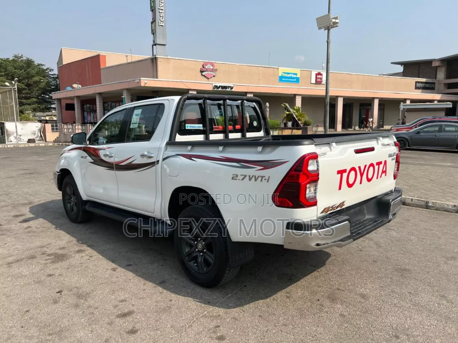 New Toyota Hilux 2023 White