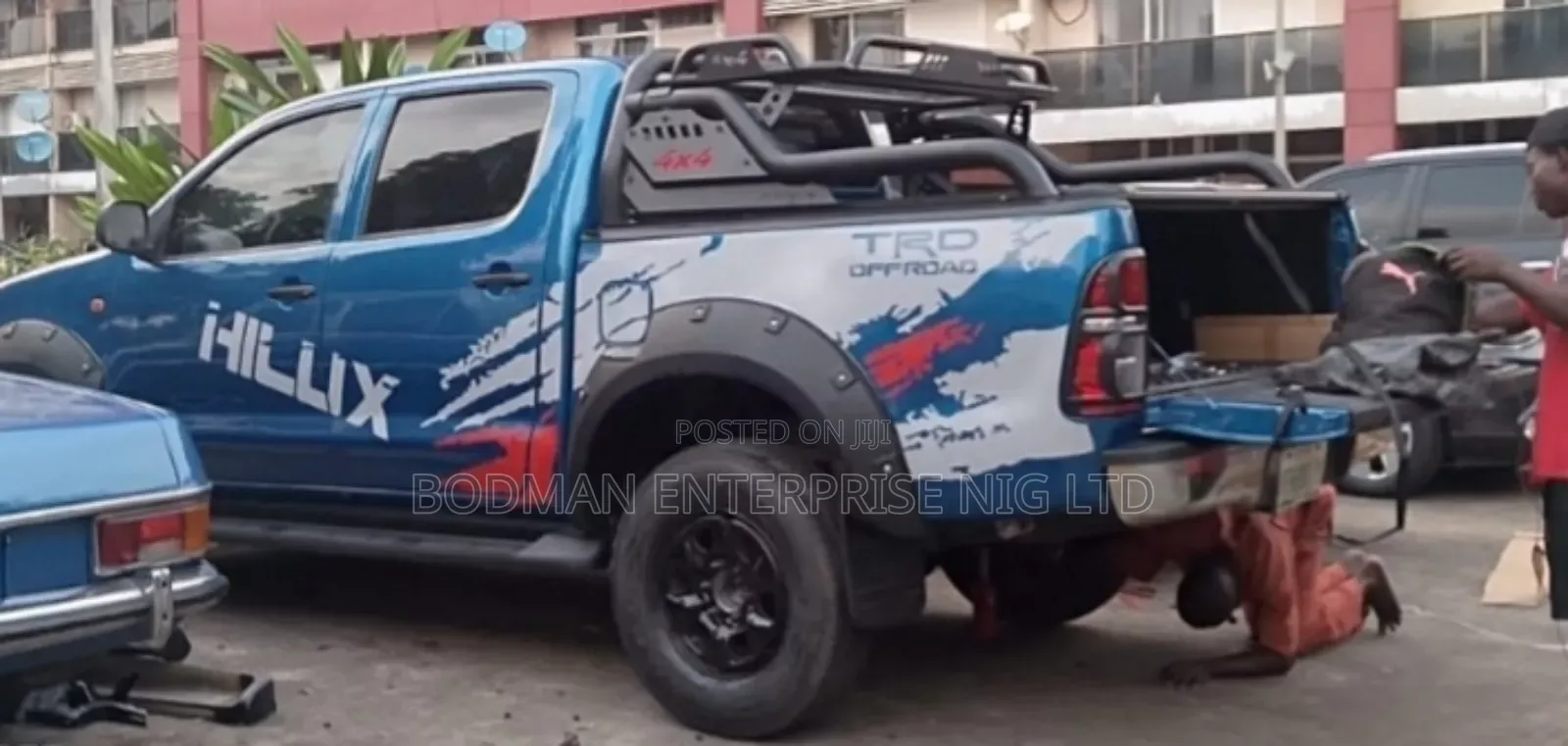Rolling Boot Cover With Off Road Spoiler for Toyota Hilux