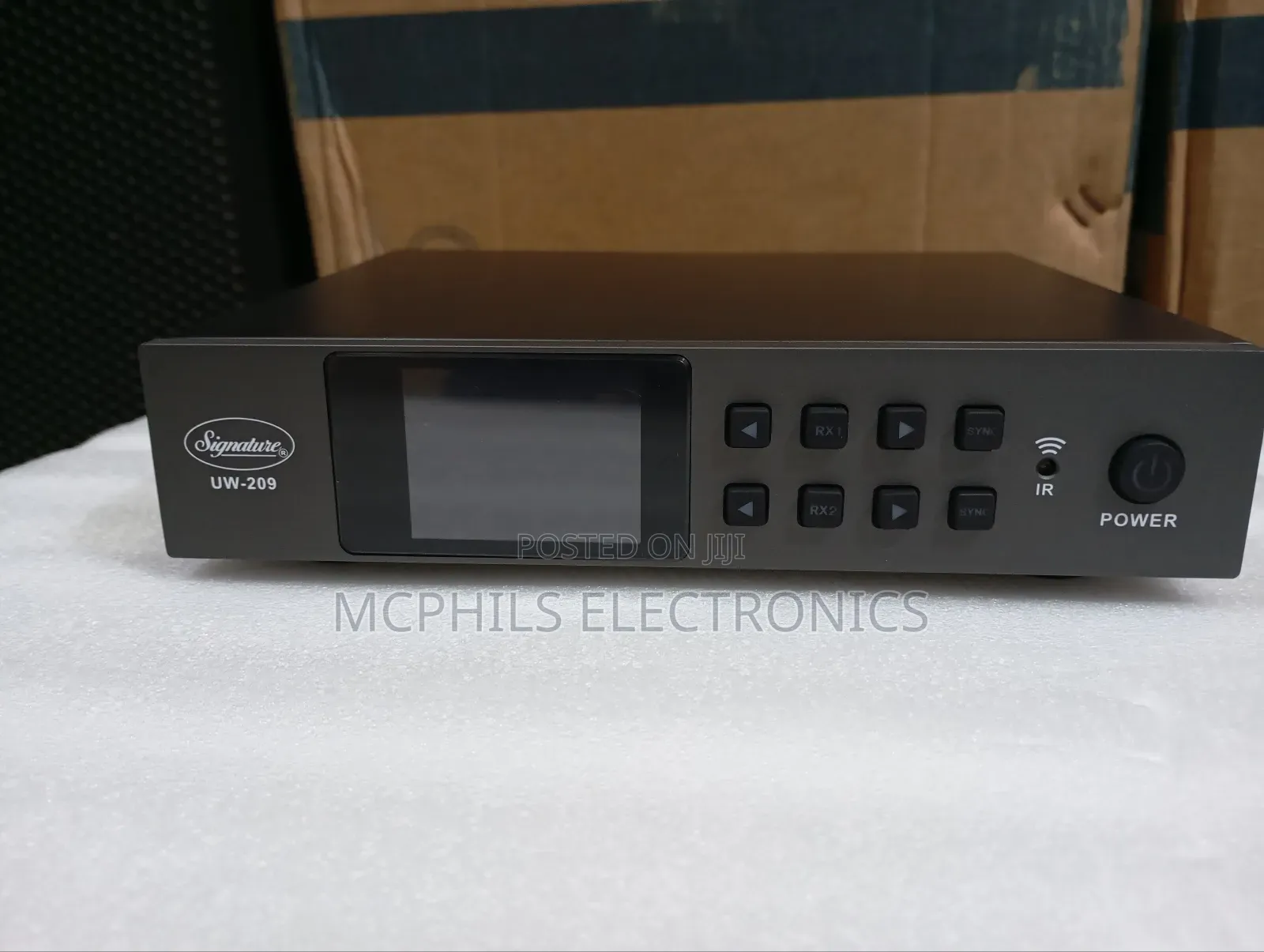 Signature Dual Handheld Uhf Wireless Mic Uw207/209