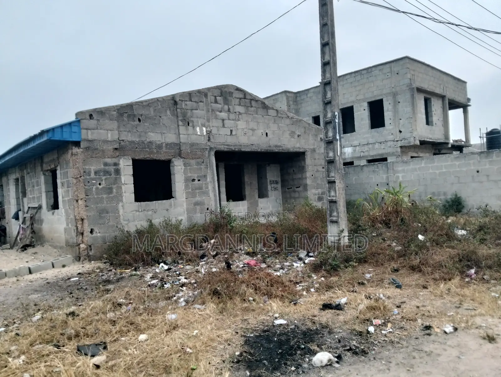 6bdrm Bungalow in Ibeshe for sale
