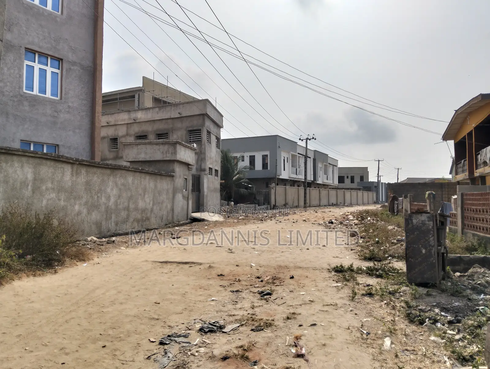 6bdrm Bungalow in Ibeshe for sale