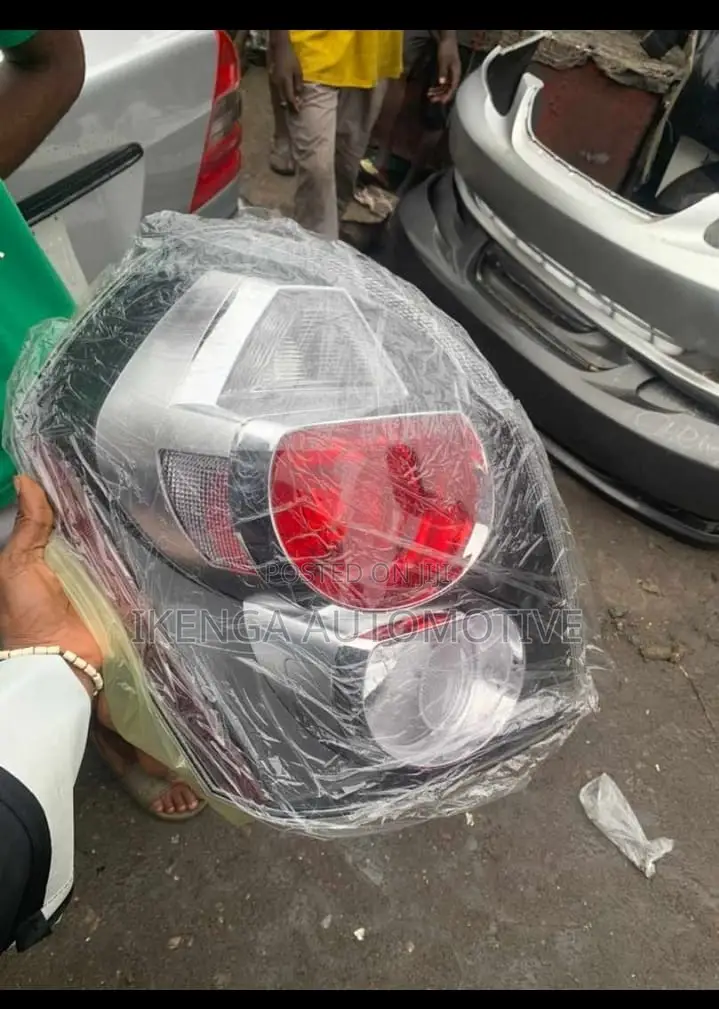 Rearlight Pontiac Vibe 2010 Set