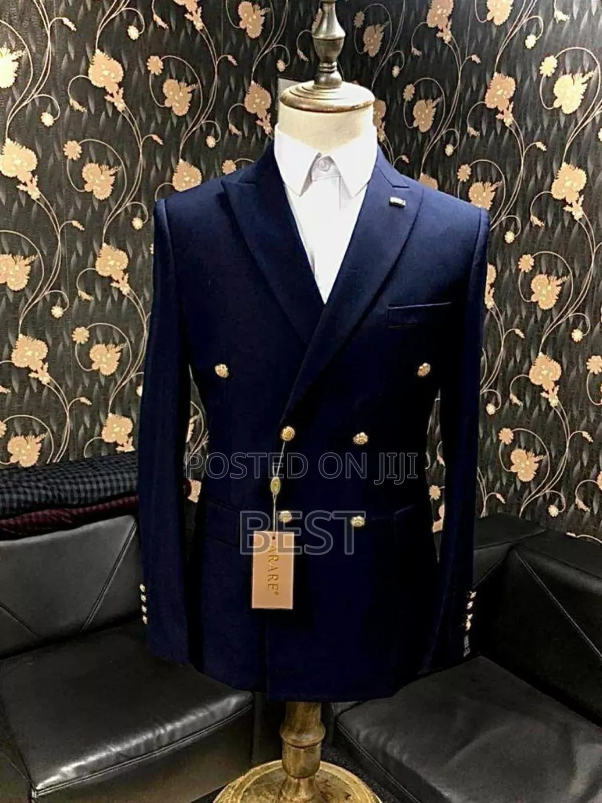 Double Brested Quality Suit With Gold Bottons