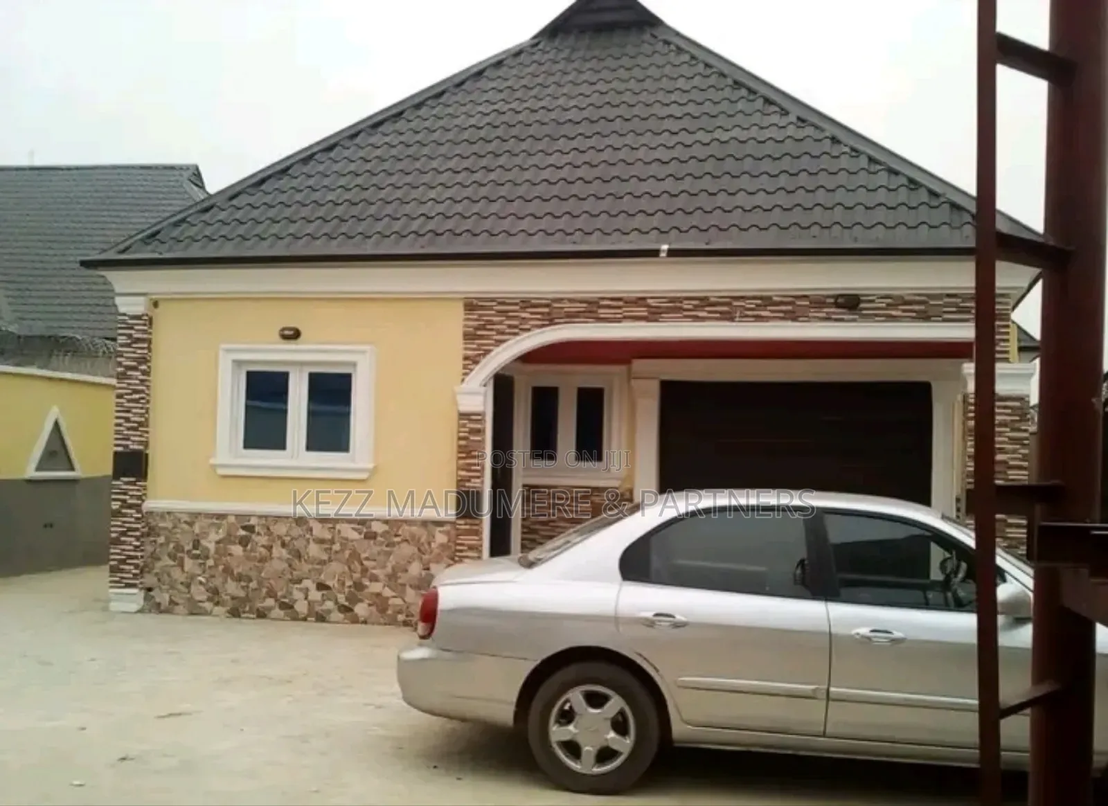 5bdrm Bungalow in Avu , Owerri, Imo for sale