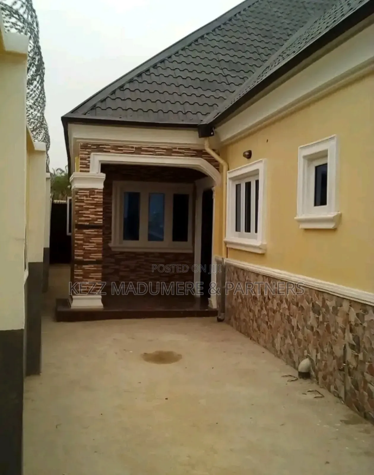 5bdrm Bungalow in Avu , Owerri, Imo for sale
