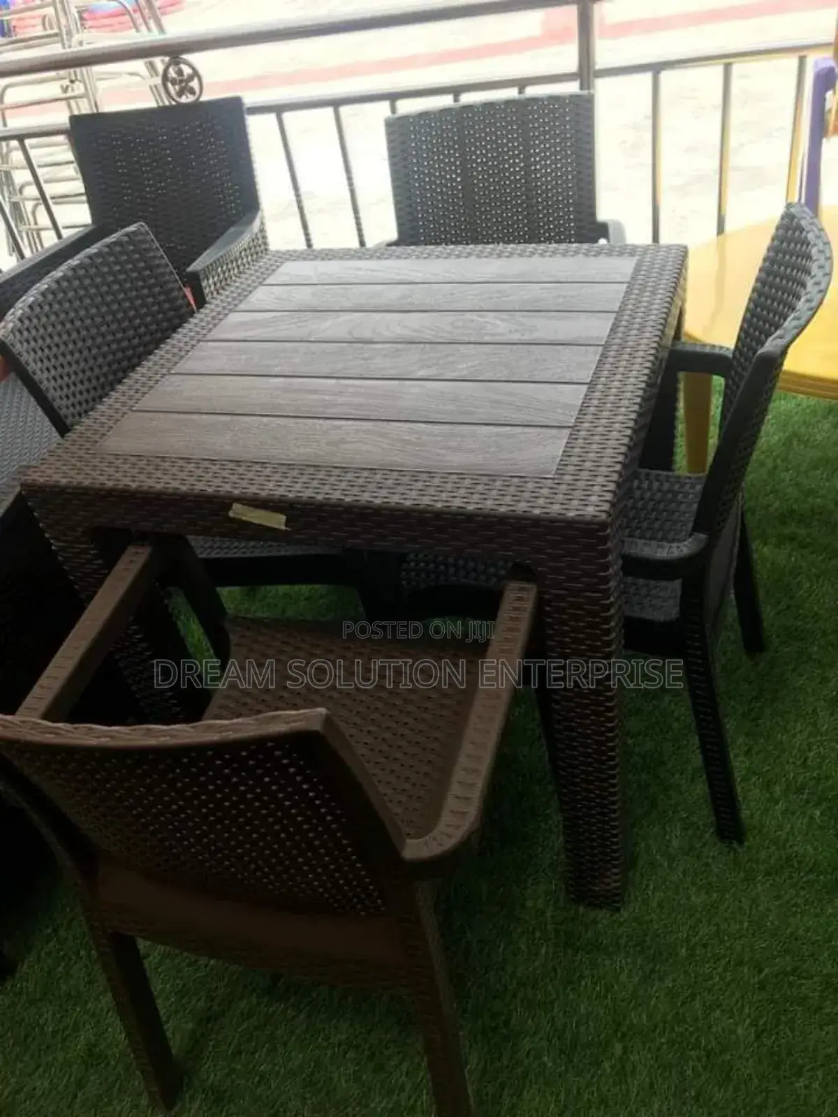 Classic Restaurant Chair and Table