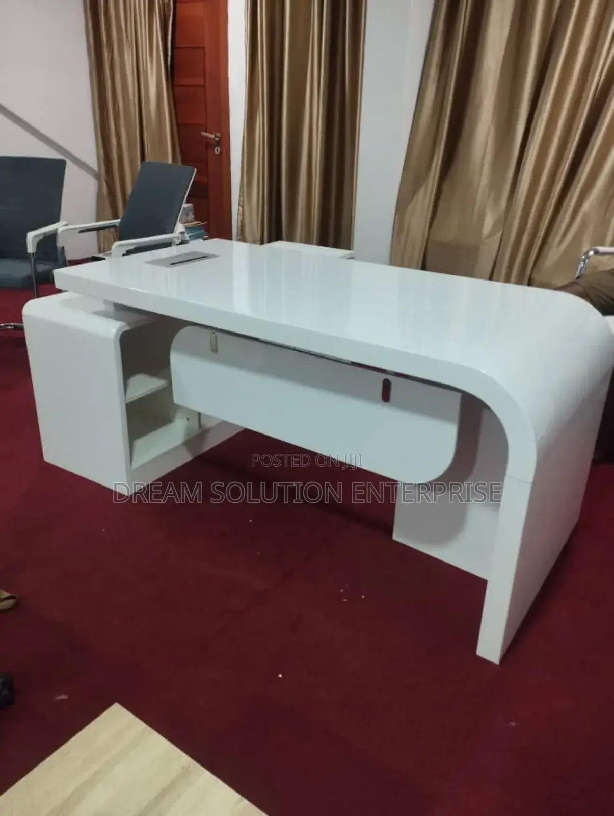 1.6 Meters Boss Imported Office Desk