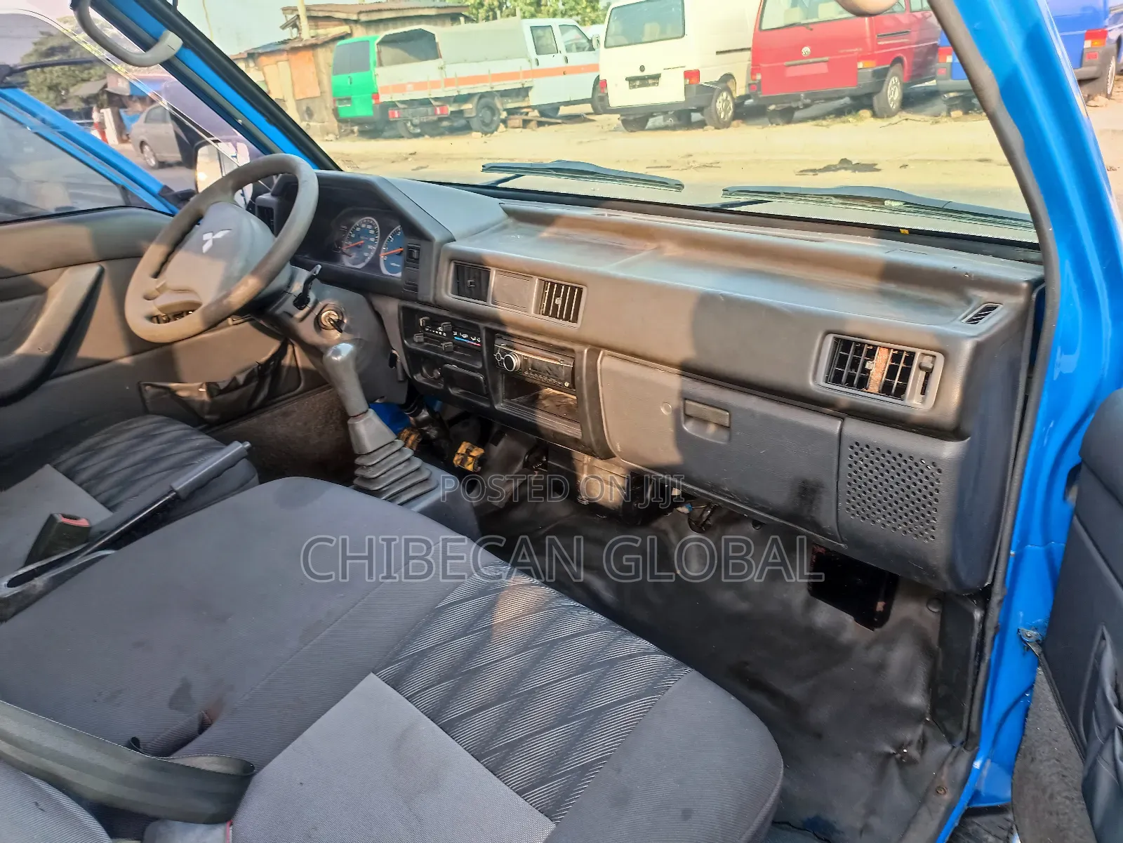 Mitsubishi Delica 2012 Blue