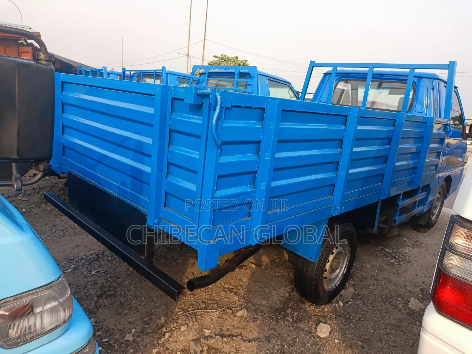 Mitsubishi Delica 2012 Blue