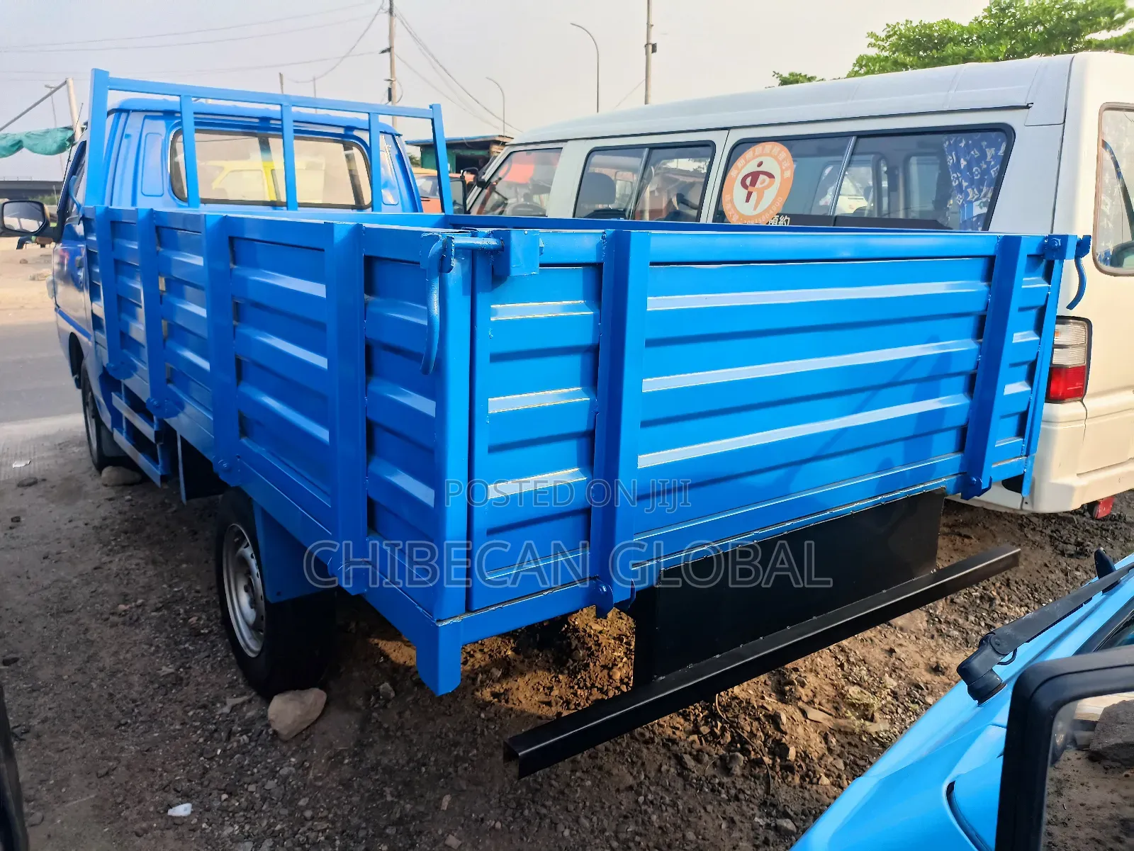 Mitsubishi Delica 2012 Blue