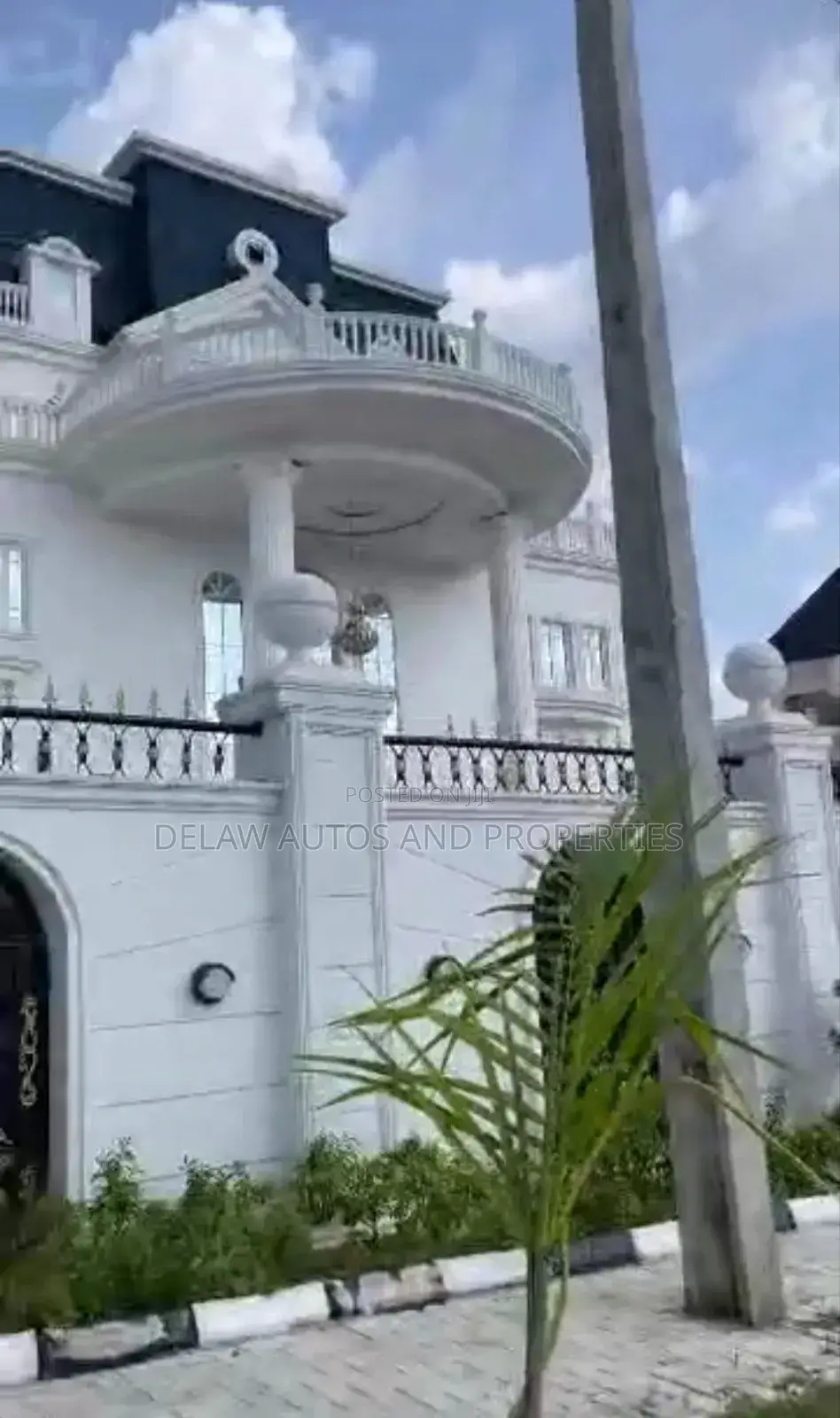 10bdrm Mansion in Guzape for sale