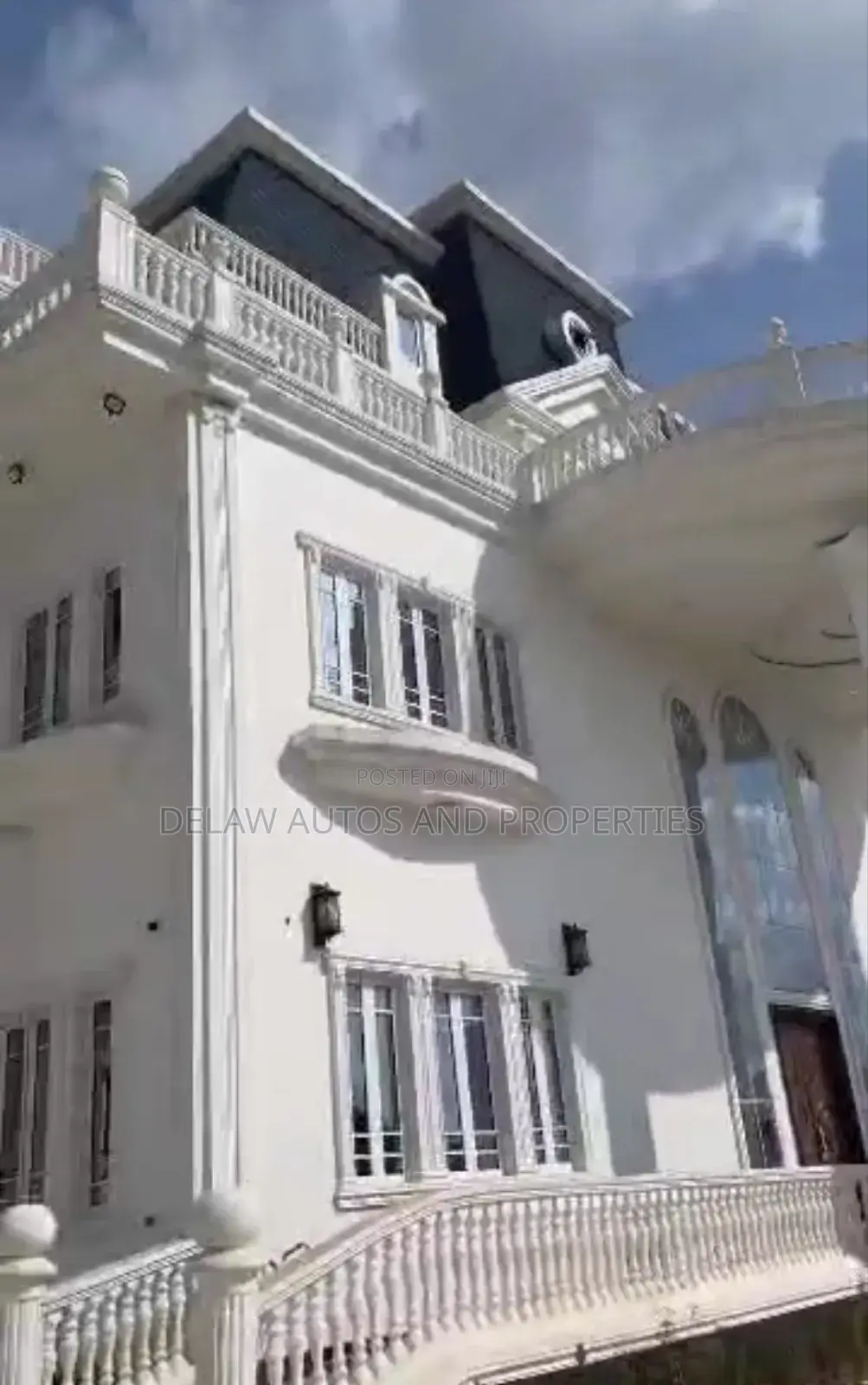 10bdrm Mansion in Guzape for sale