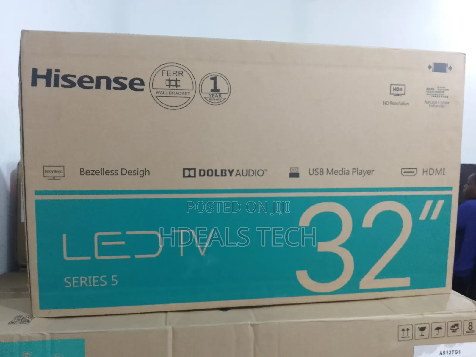 Hisense 32inches LED TV With Free Wall Bracket