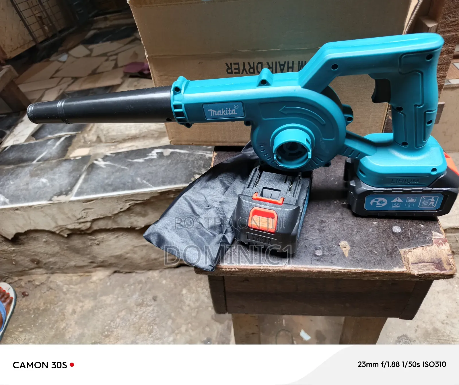 Makita Cordless Air Blower 118v