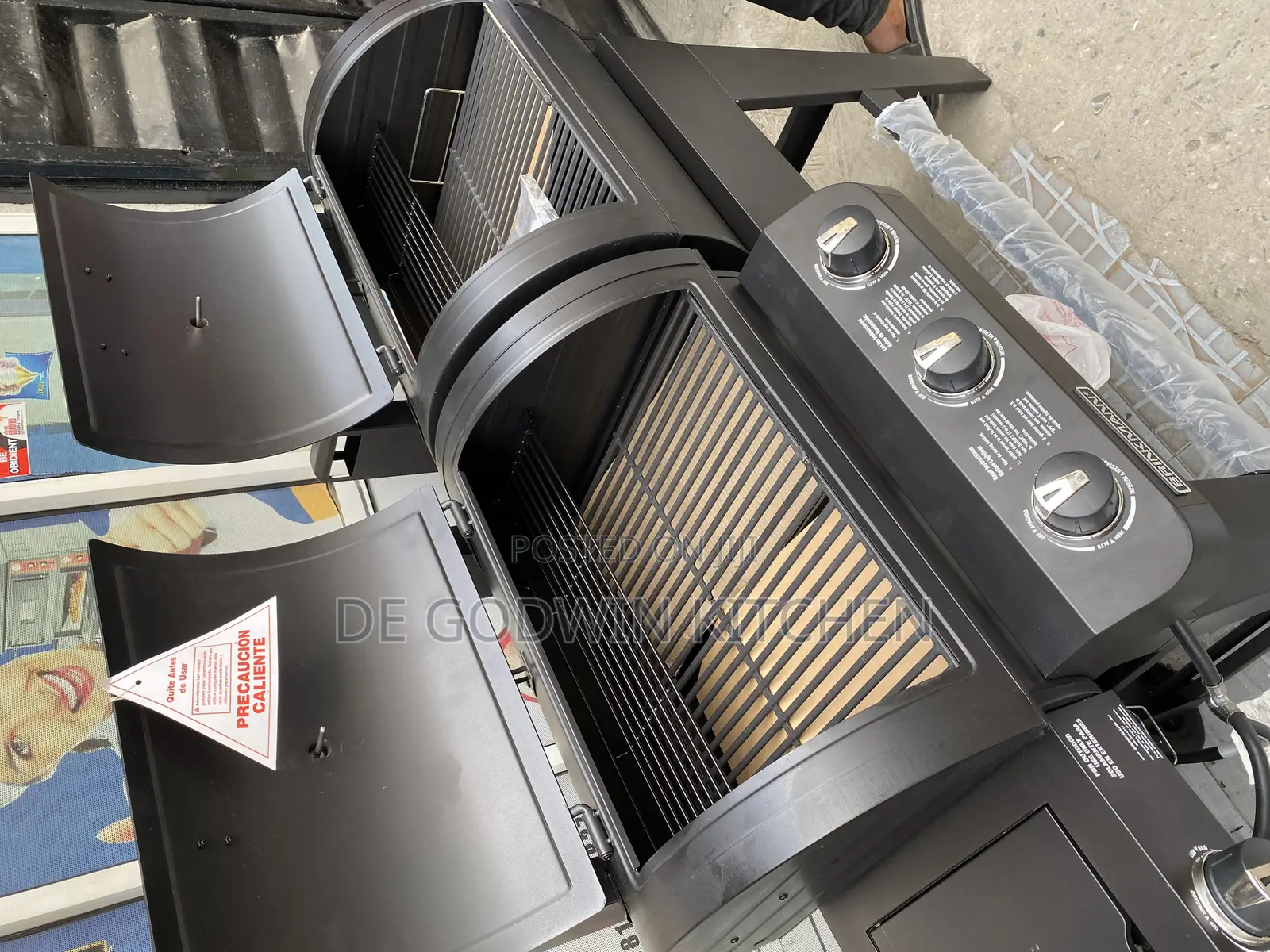 Gas and Charcoal Barbecue Grill