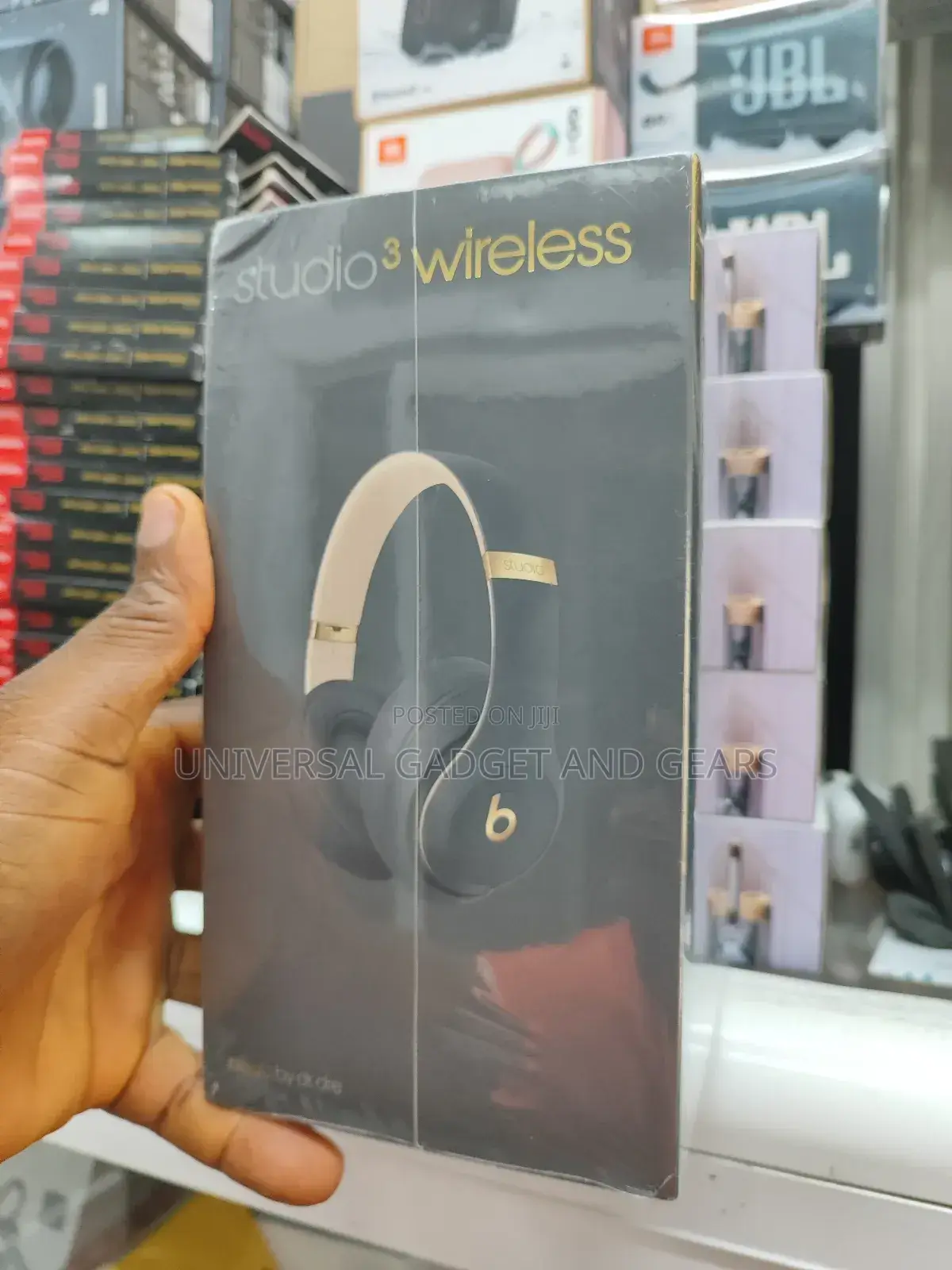 Beats Studio 3 Wireless ( Brand New )