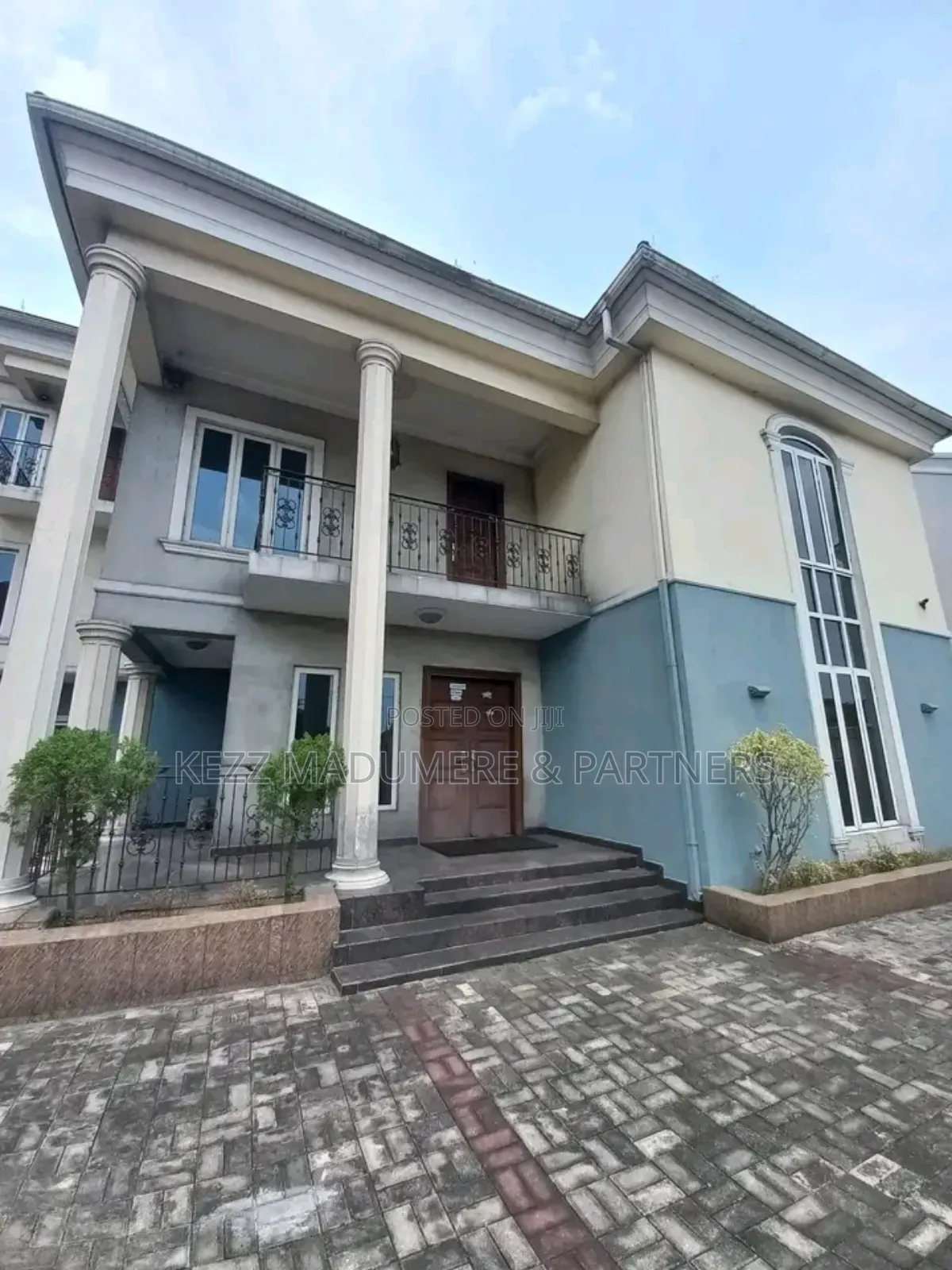 Furnished 6bdrm Duplex in New Gra , Phase 3, for sale