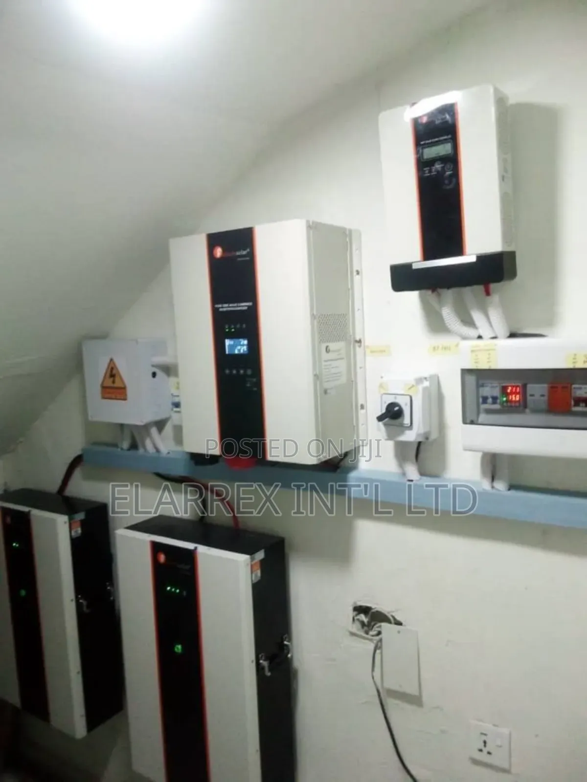 Solar Panels, Inverter and Lithium Batteries