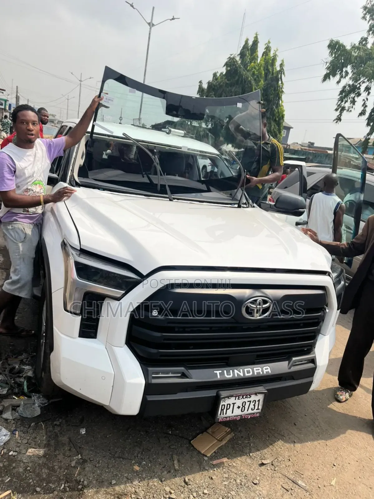 Tundra 2024 Windscreen Installation We Deliver Install
