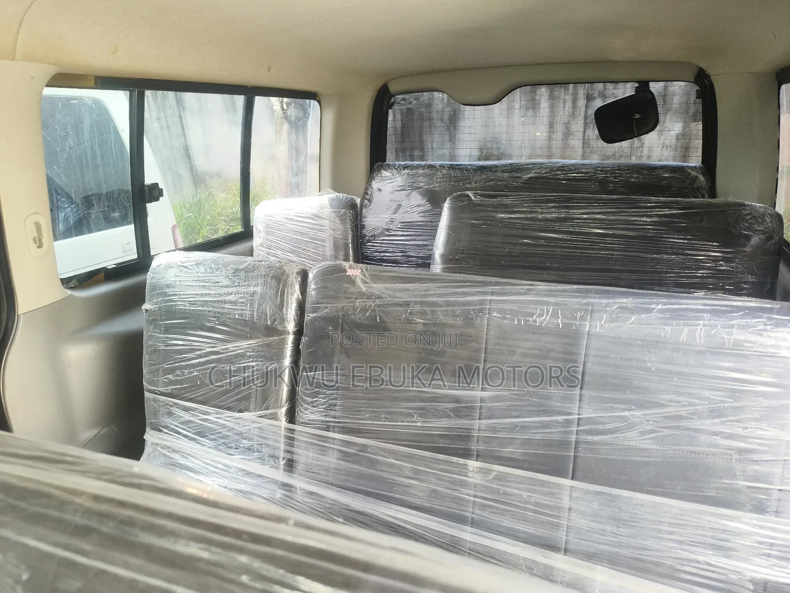 Toyota HiAce 2013 Black