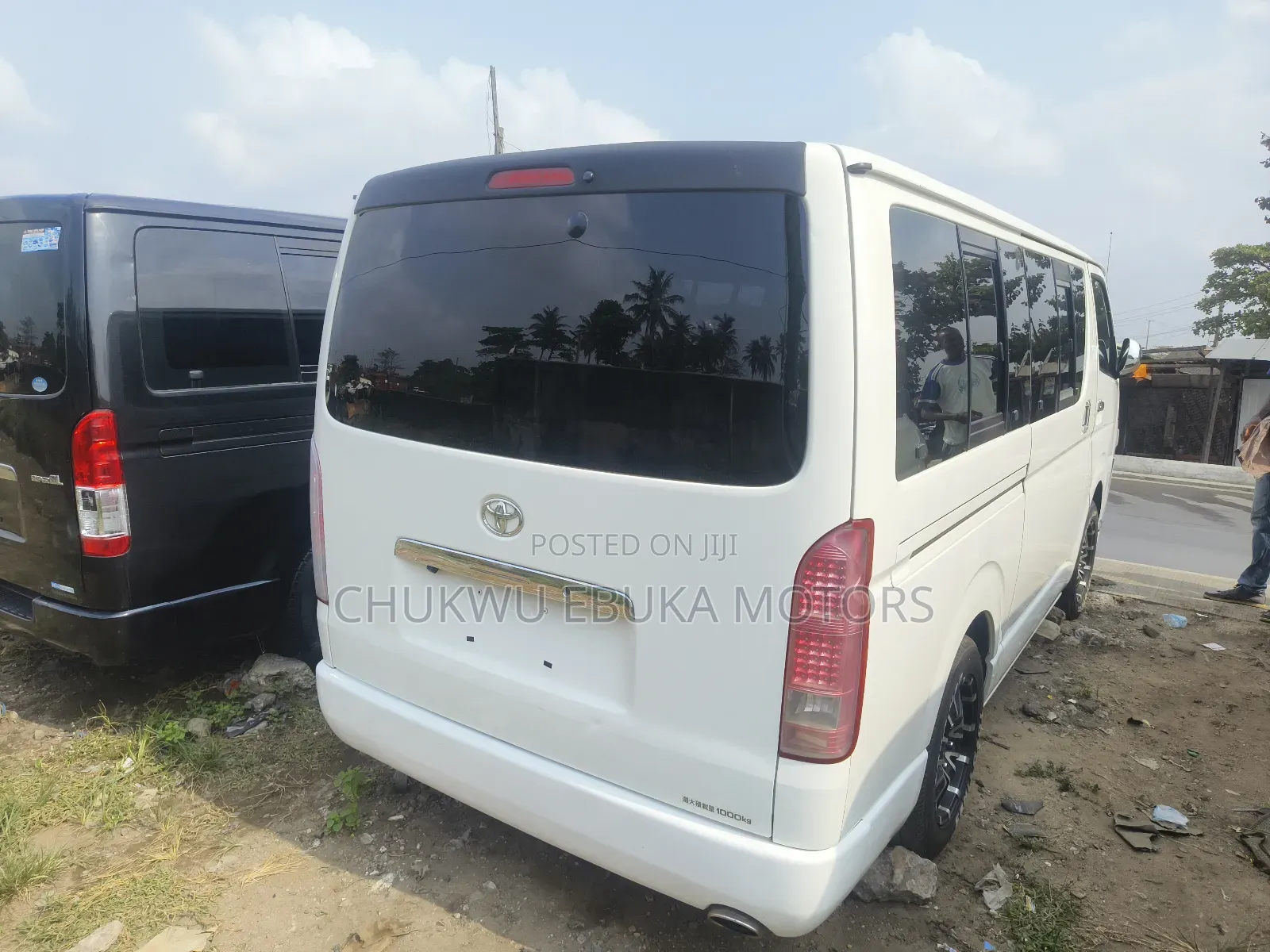 Toyota HiAce 2014 White