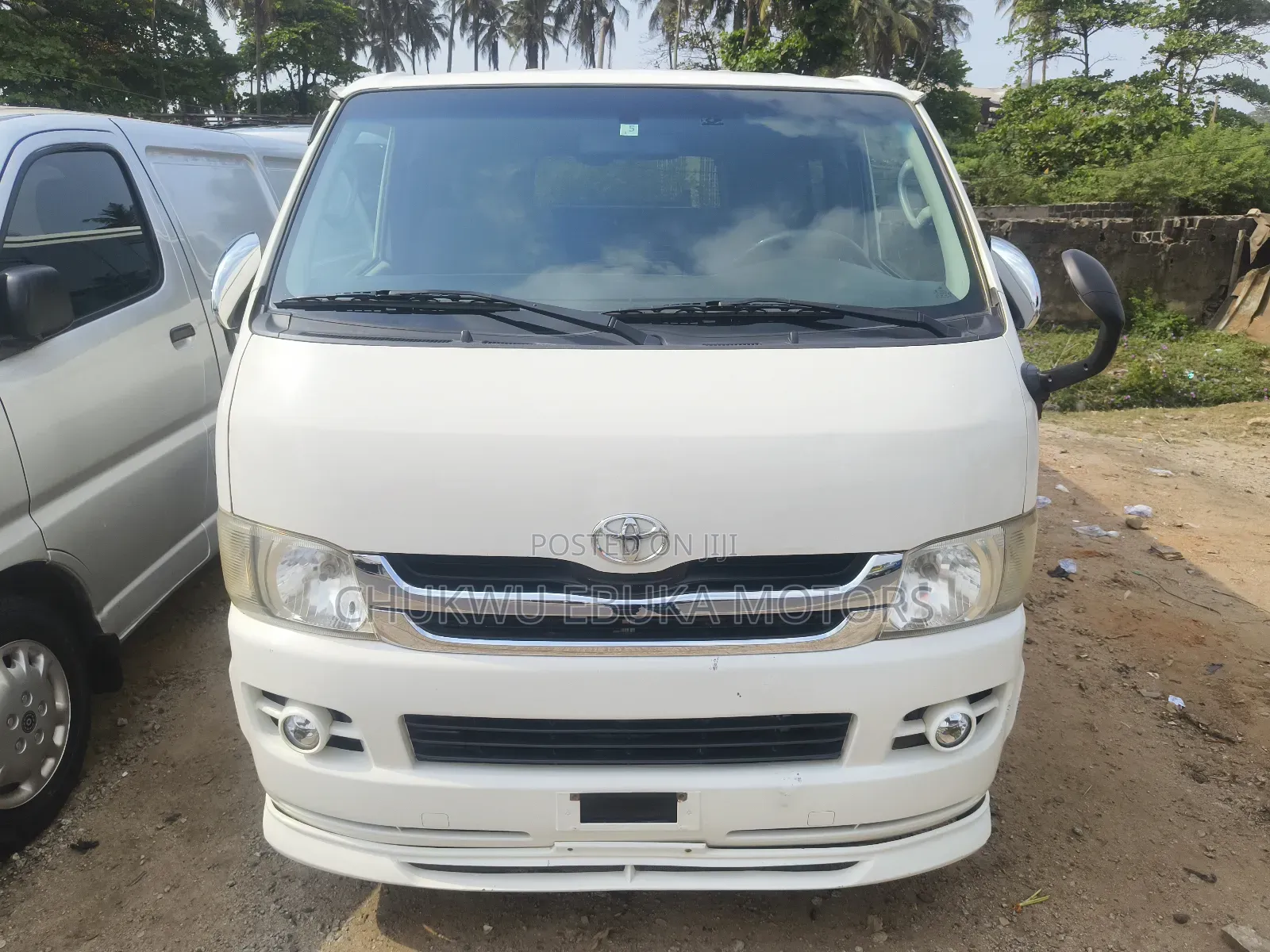 Toyota HiAce 2014 White