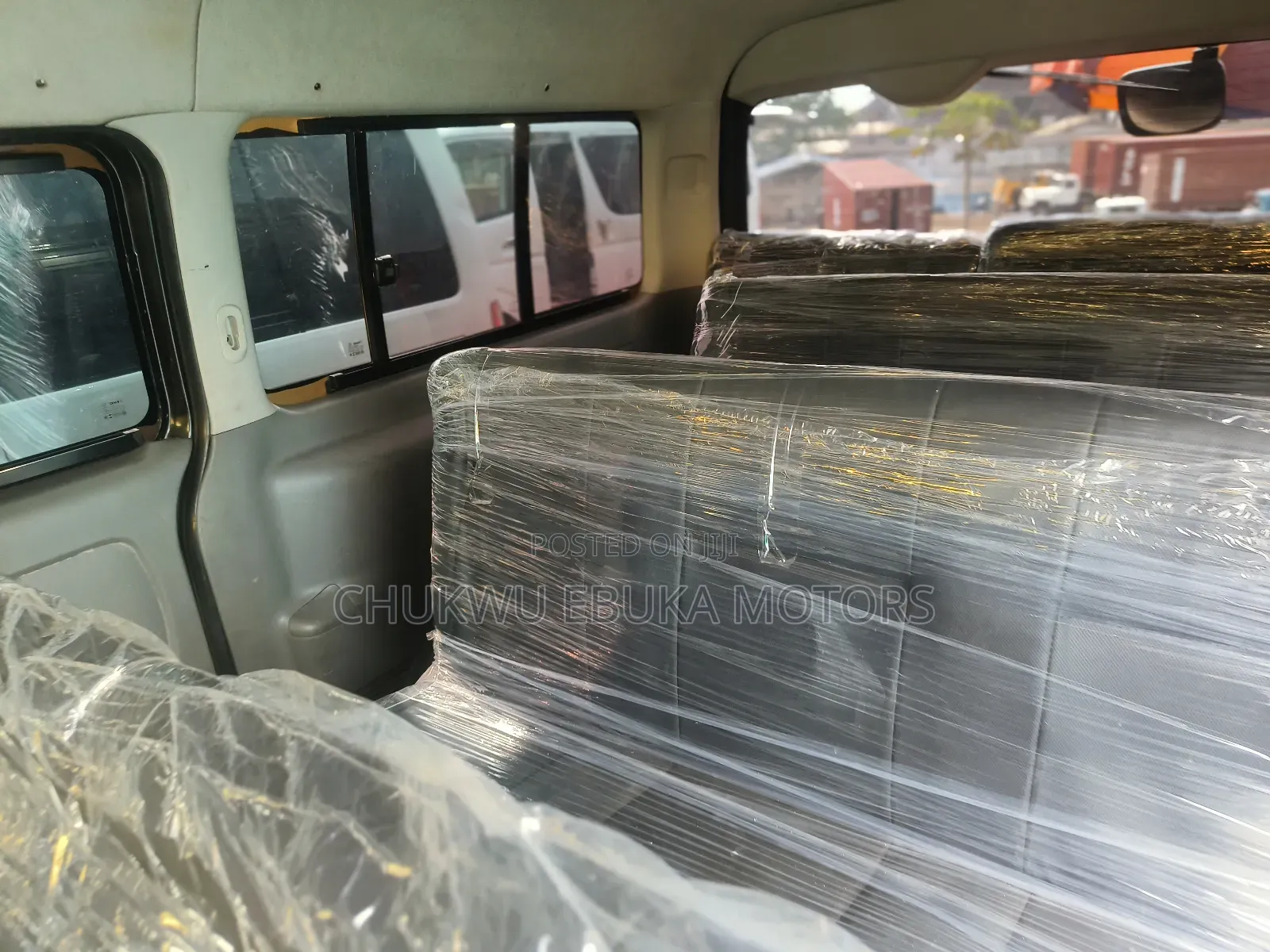 Toyota Grand HiAce 2015 Black