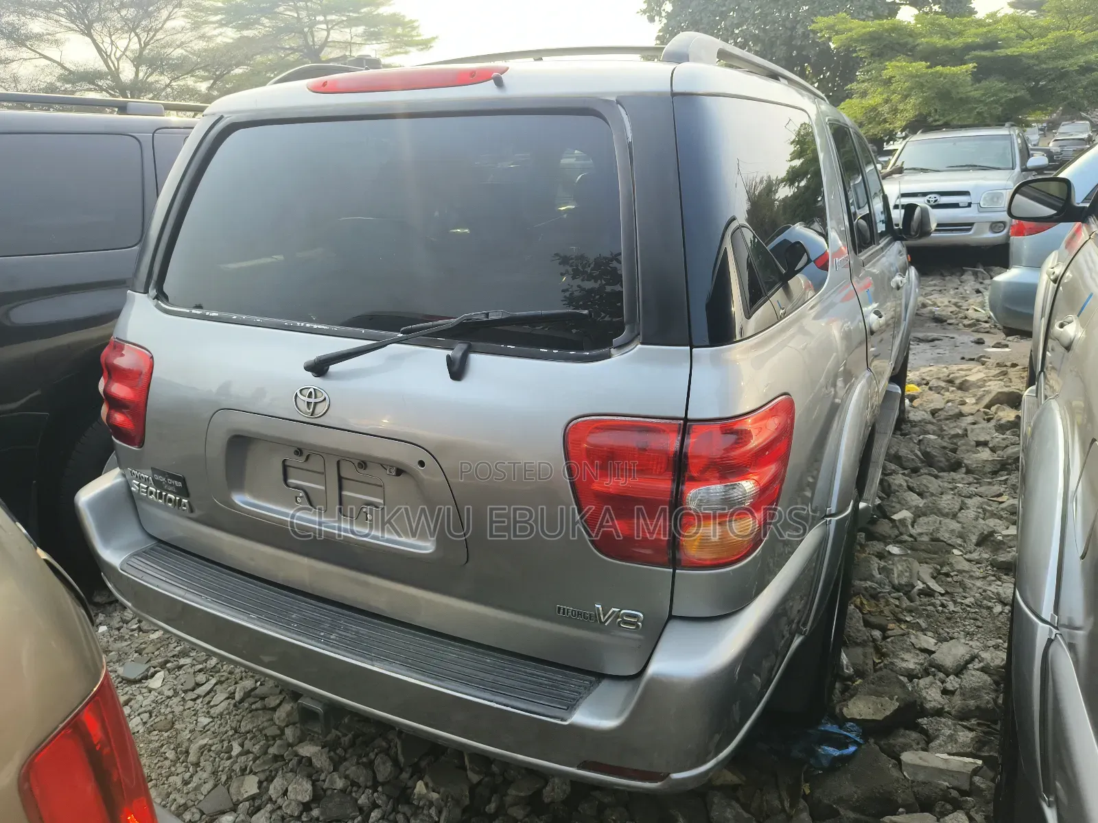 Toyota Sequoia Limited 4dr SUV 4WD (4.7L 8cyl 4A) 2004 Silver