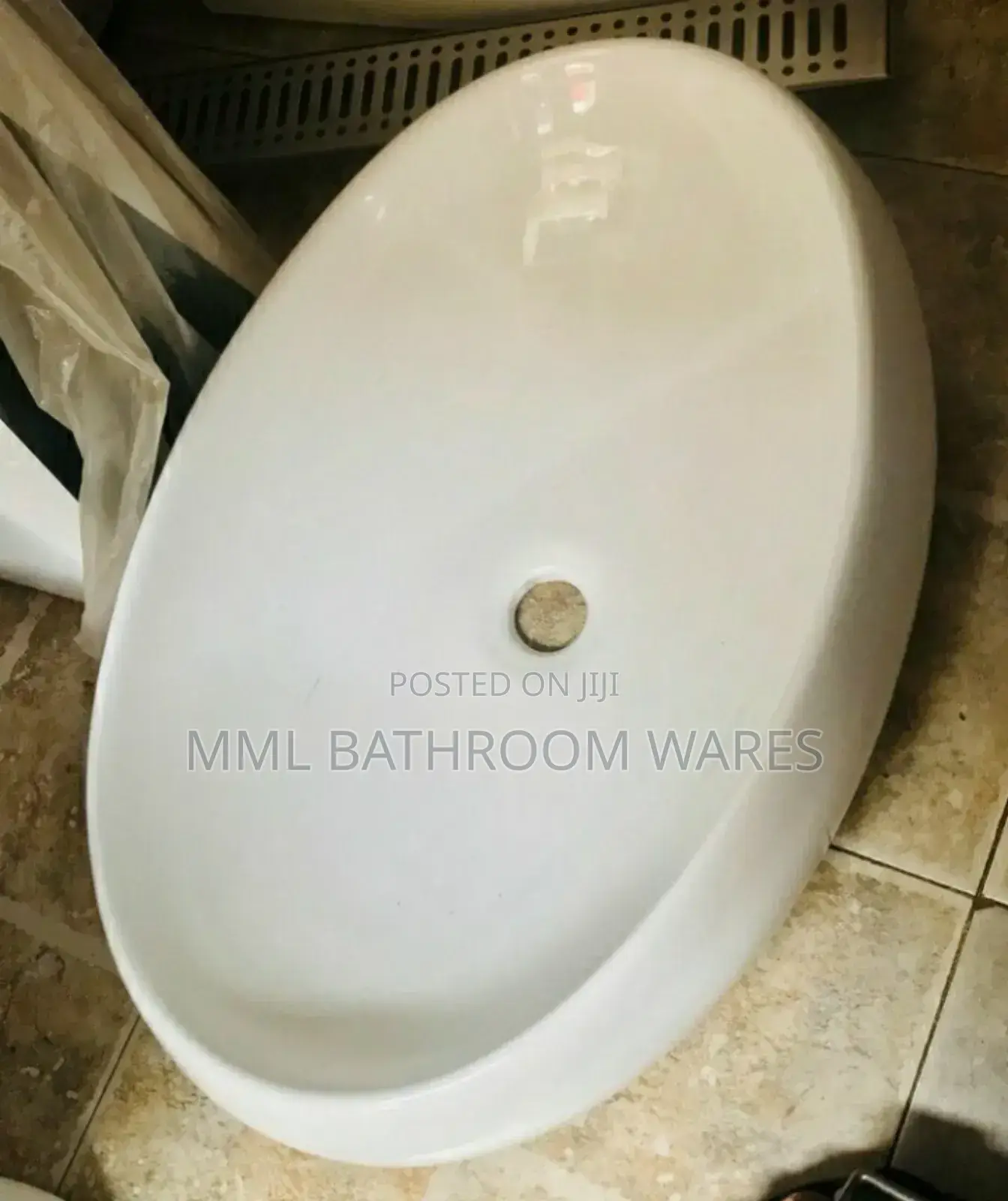 Ceramic Material Oval Shape Bathroom Vanity Countertop Basin