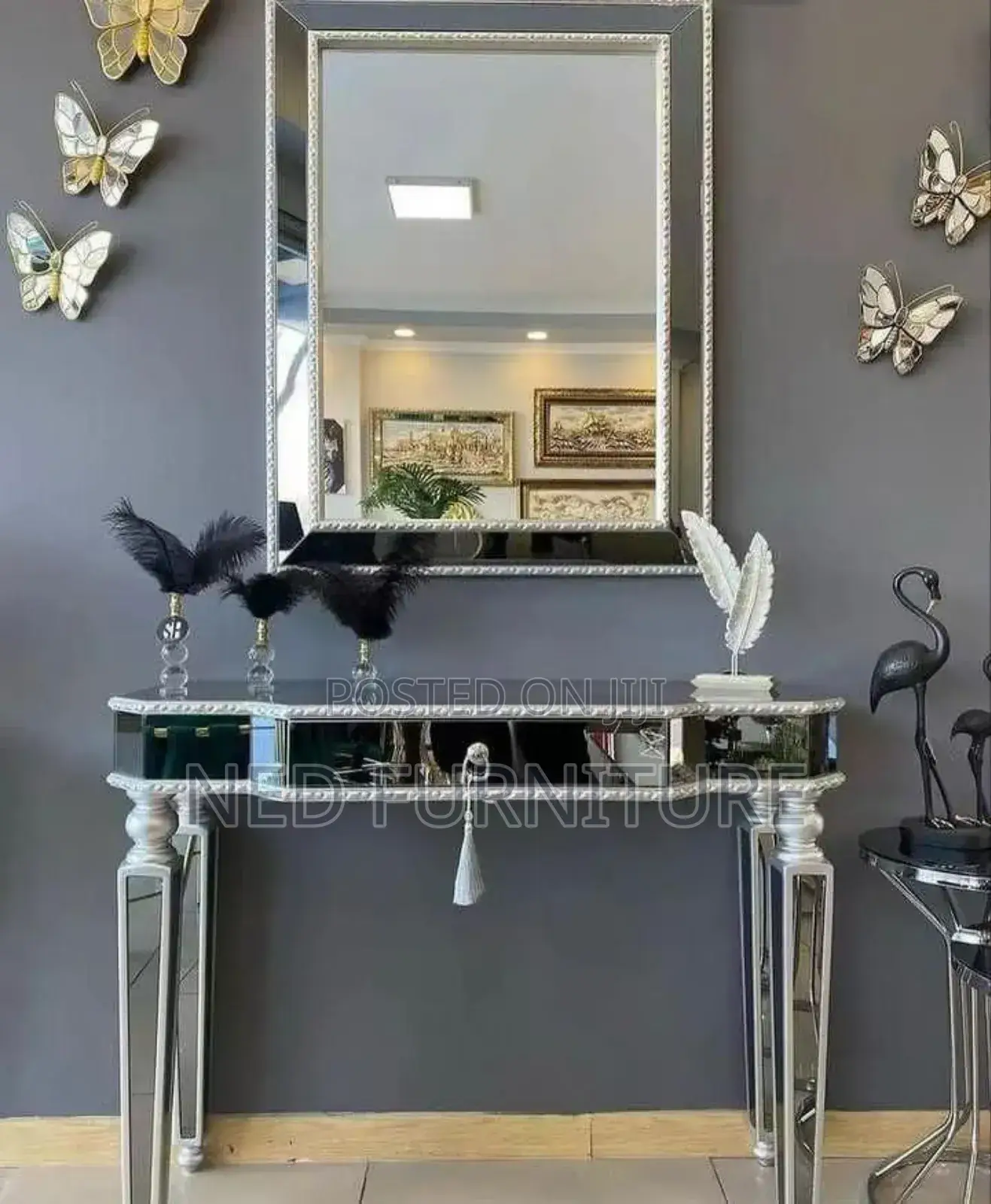 Mirror And Console