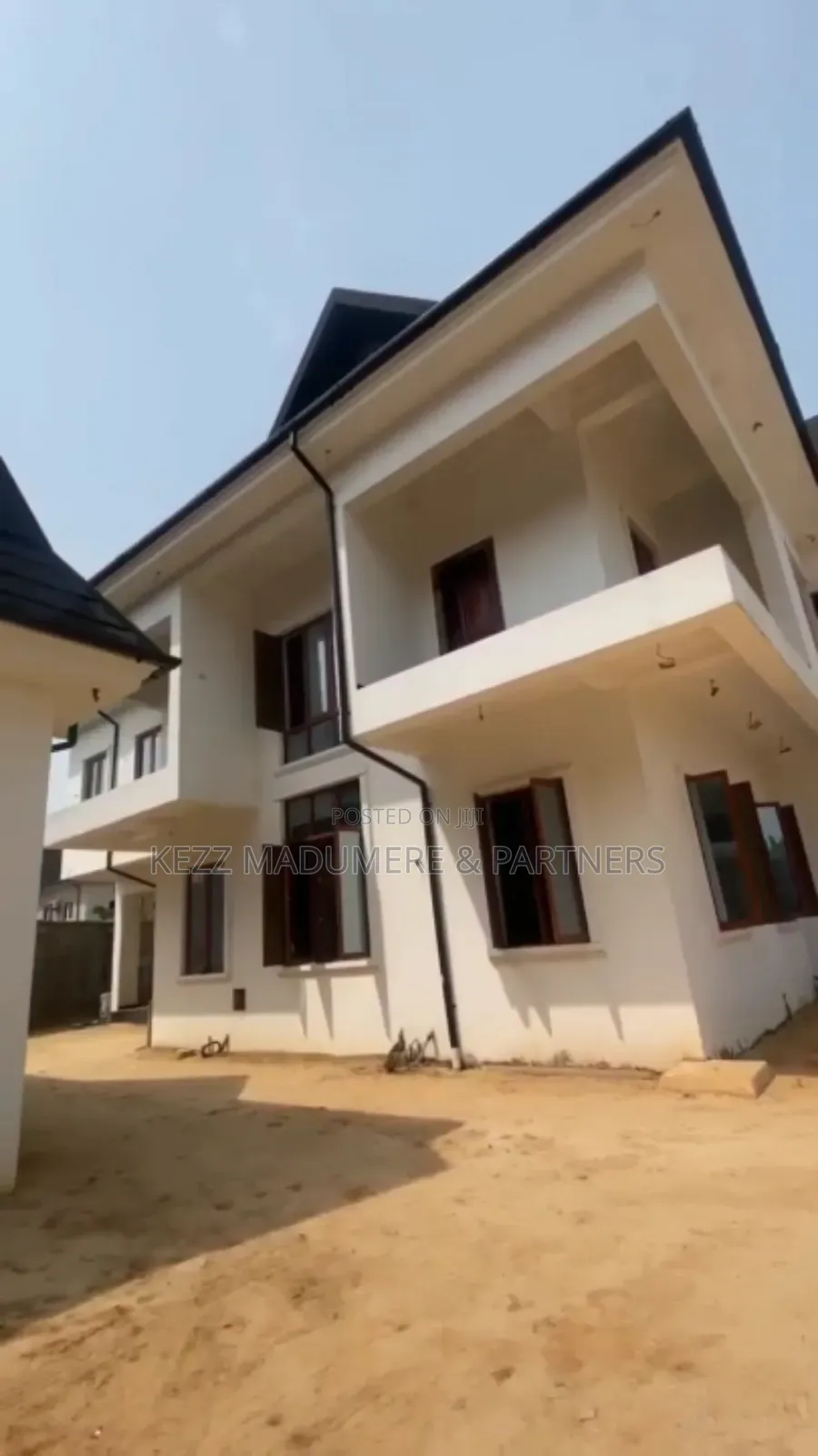 4bdrm Duplex in Ivory Heights , for sale