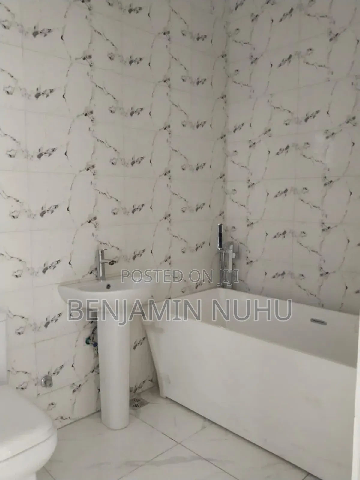 4bdrm Duplex in United Estate, Sangotedo for sale