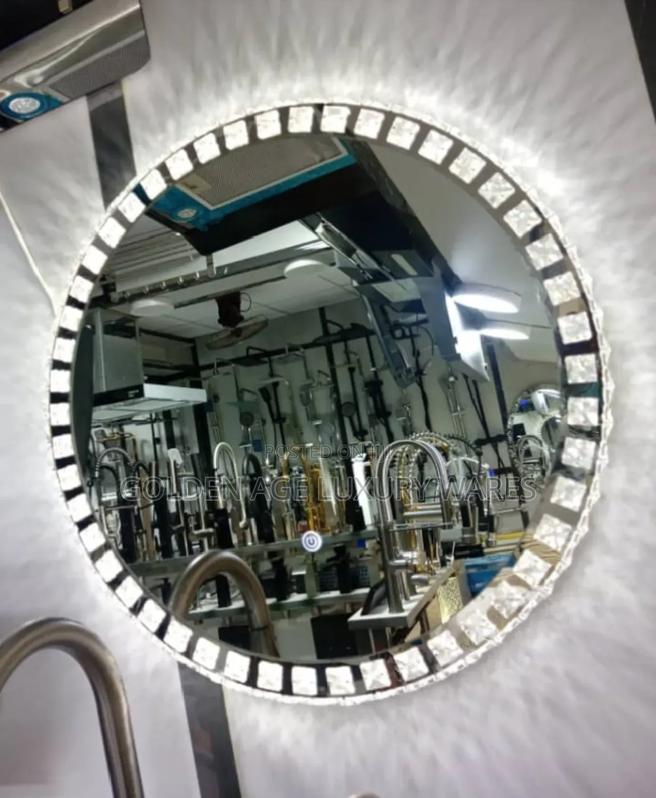 600*600mm Crystal Mirror With Lights