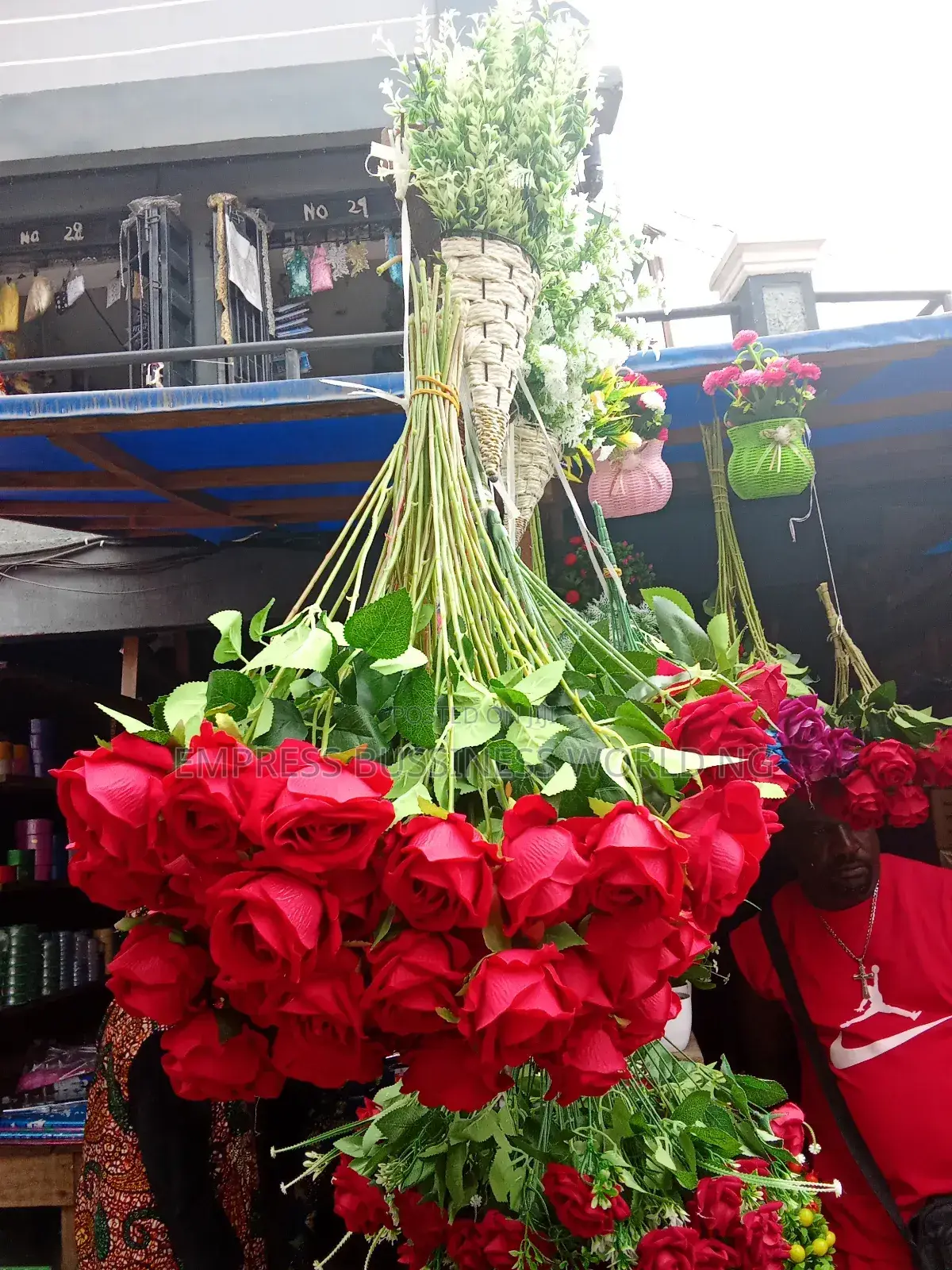 Roses/ Flower Bouquet