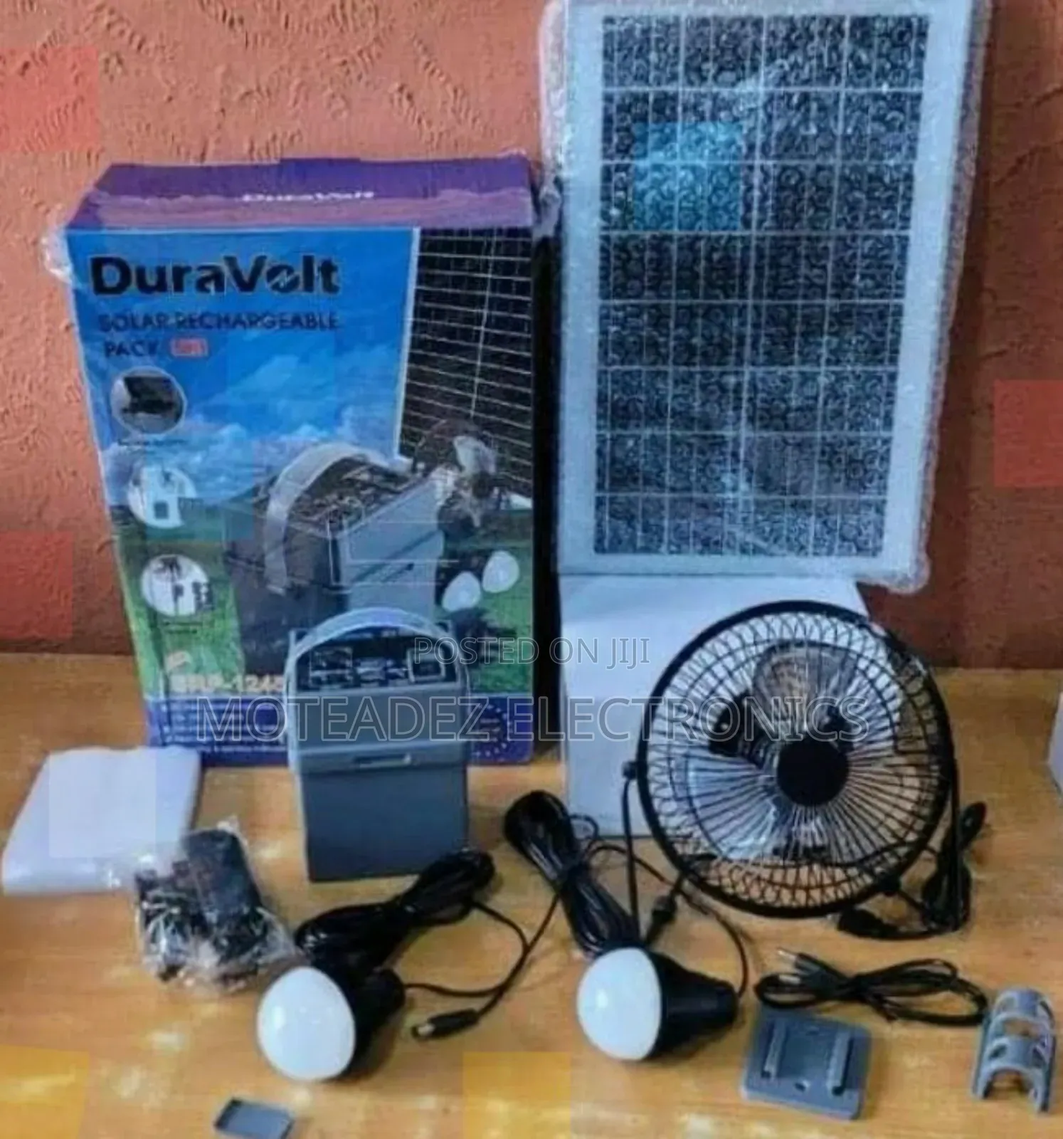Duravolt 5in1 Solar Rechargeable Battery With Fan/2 Bulbs/Solar Panel