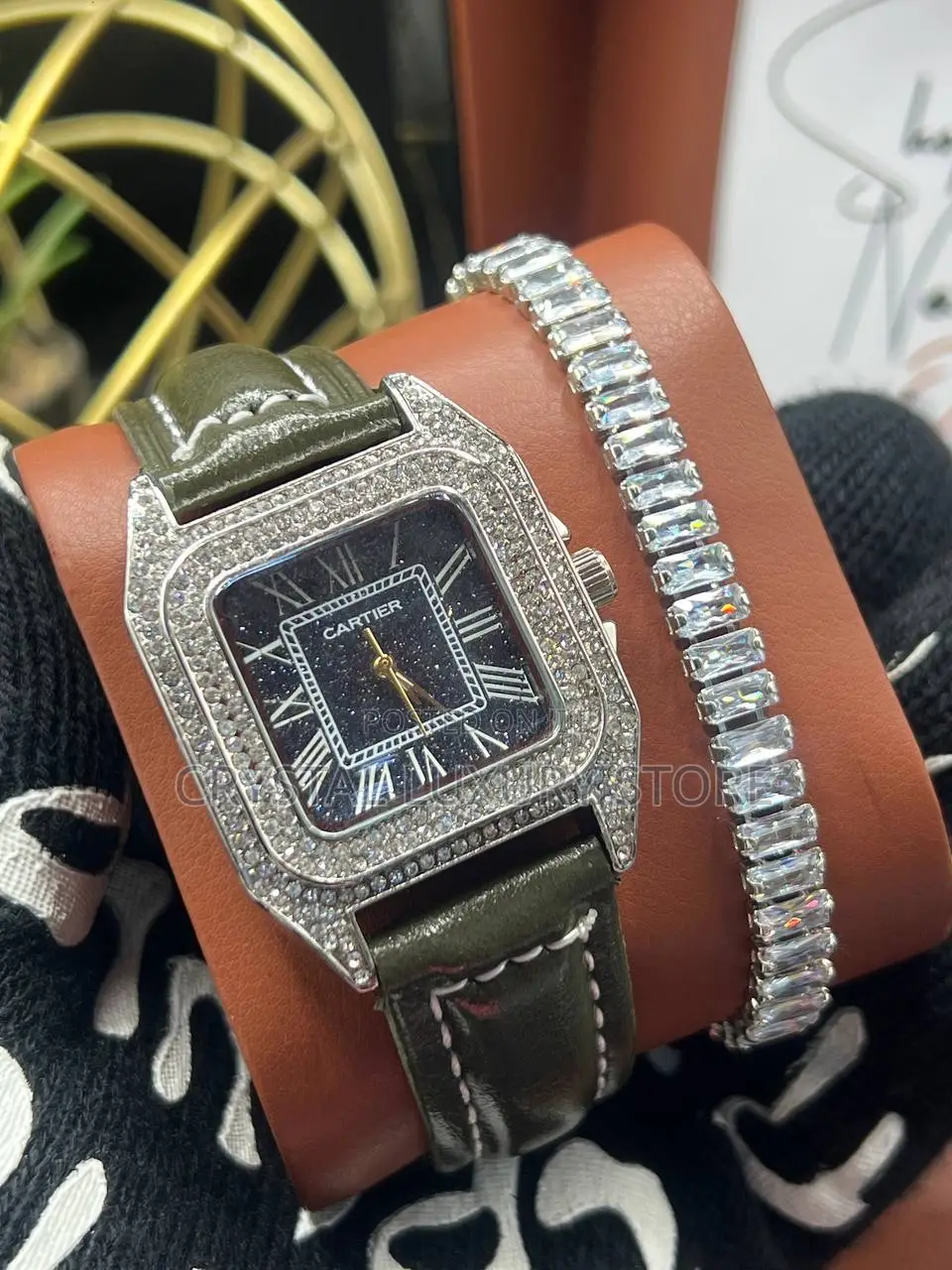Cartier Quality Men Genuine Leather Wristwatch