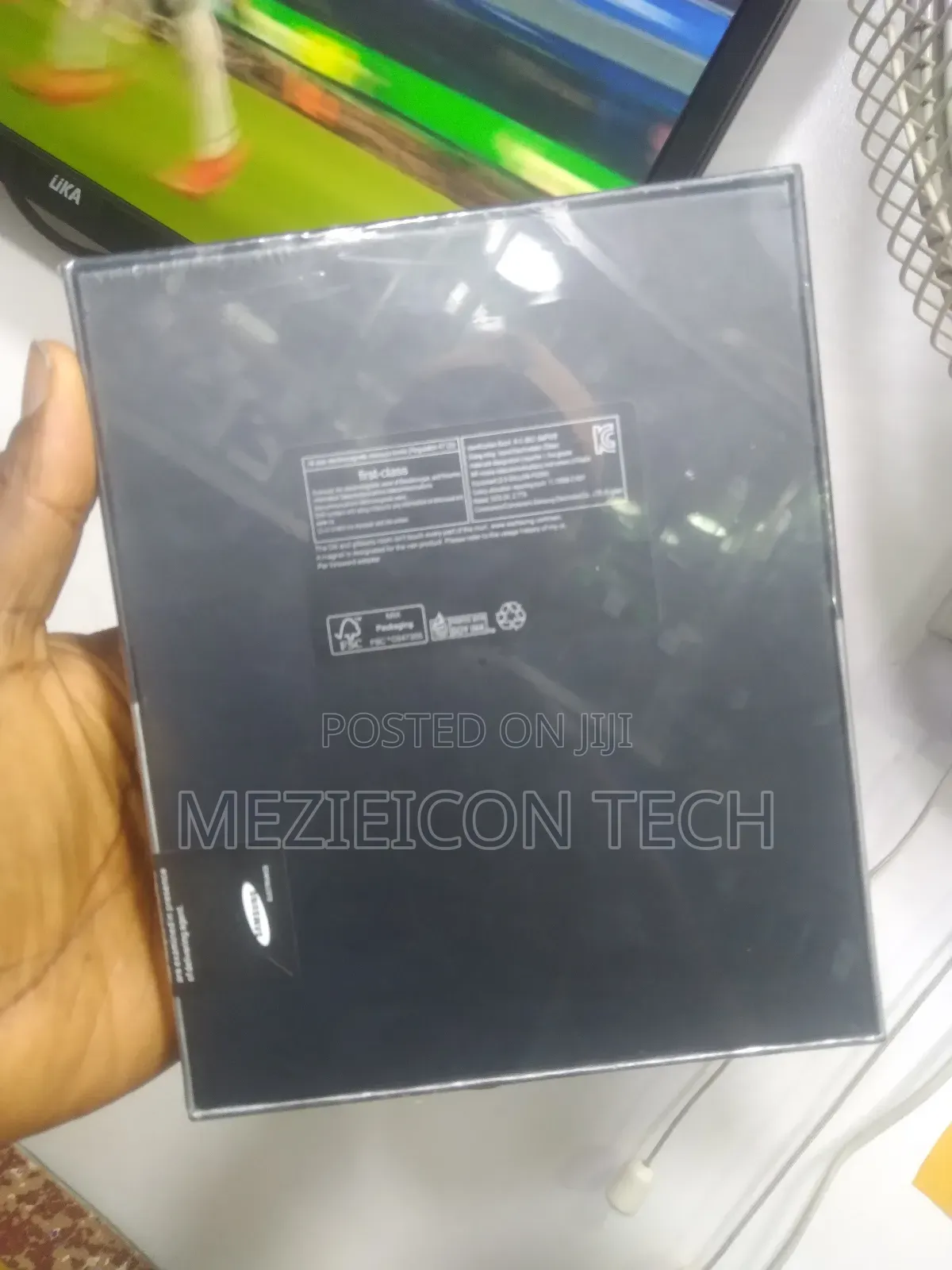 New Samsung Galaxy Z Fold3 5G 512 GB Orange